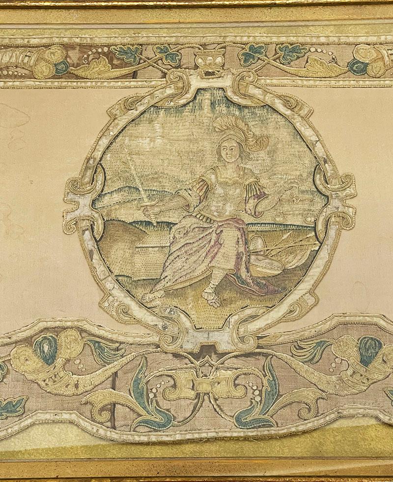 17th Century embroidered panel with three Theological Virtues In Good Condition For Sale In Delft, NL