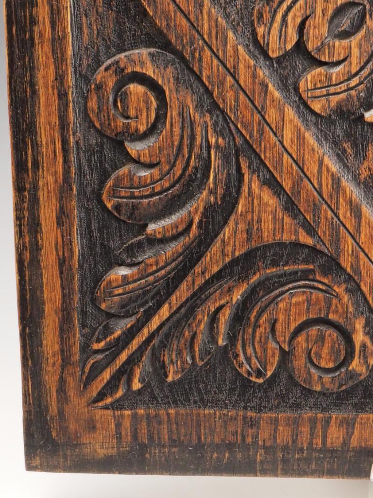 17th Century English Carved Oak Panel – Intricate Scrollwork Wall Decoration For Sale 6
