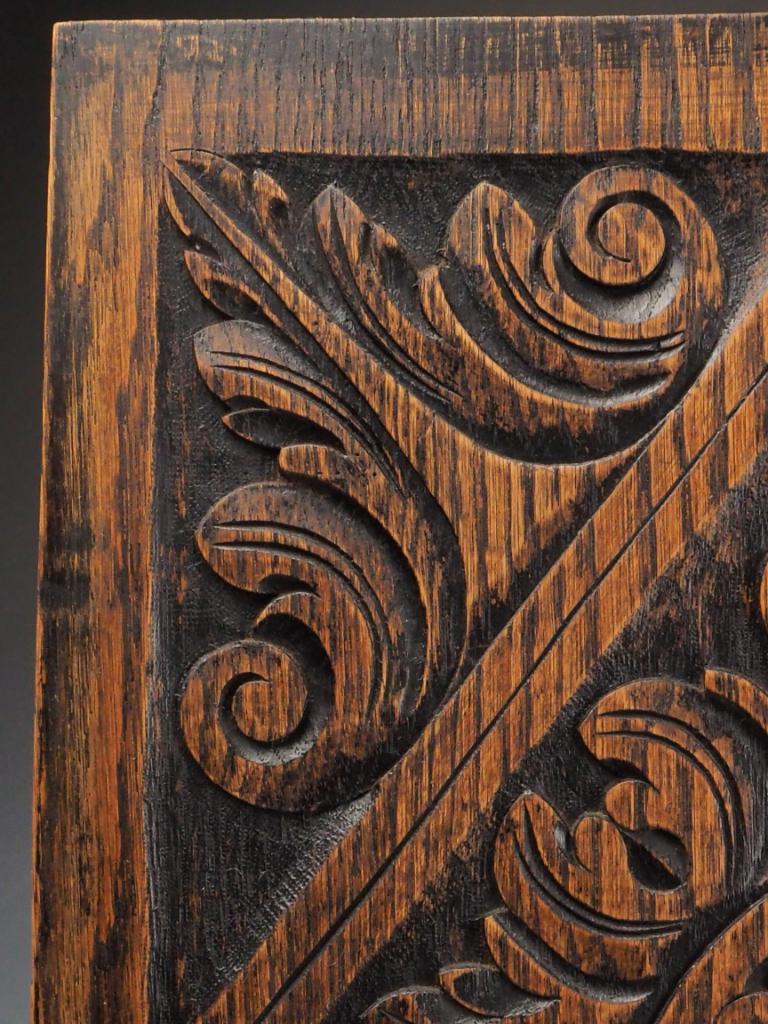 17th Century English Carved Oak Panel – Intricate Scrollwork Wall Decoration For Sale 7