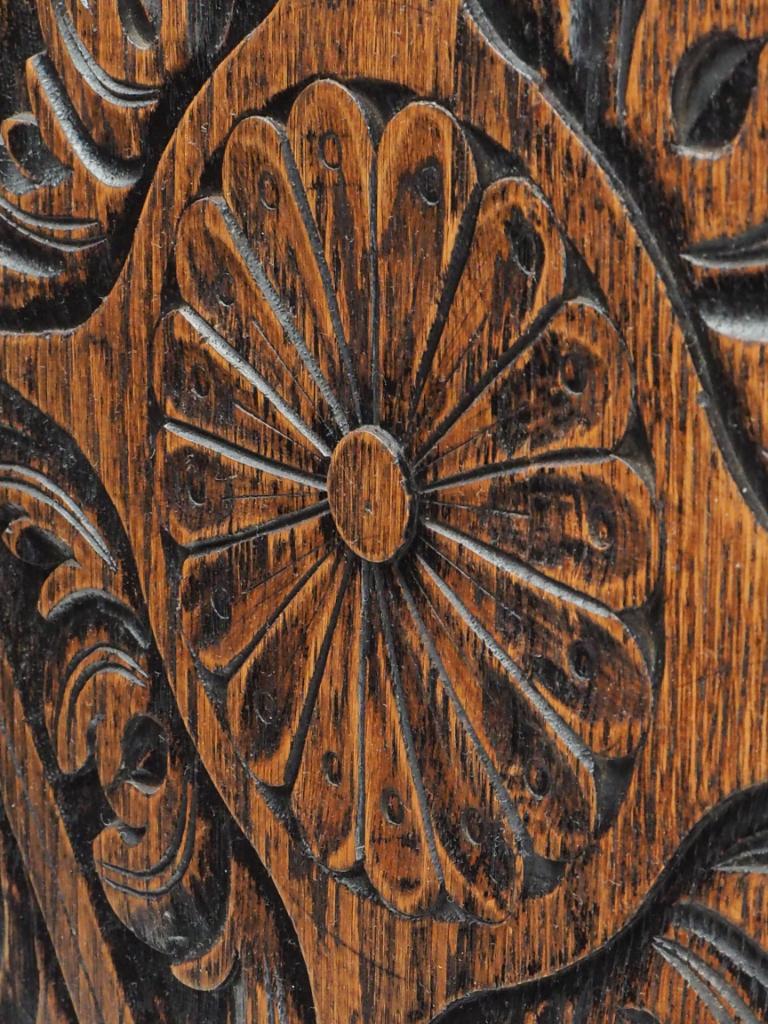 17th Century English Carved Oak Panel – Intricate Scrollwork Wall Decoration For Sale 8