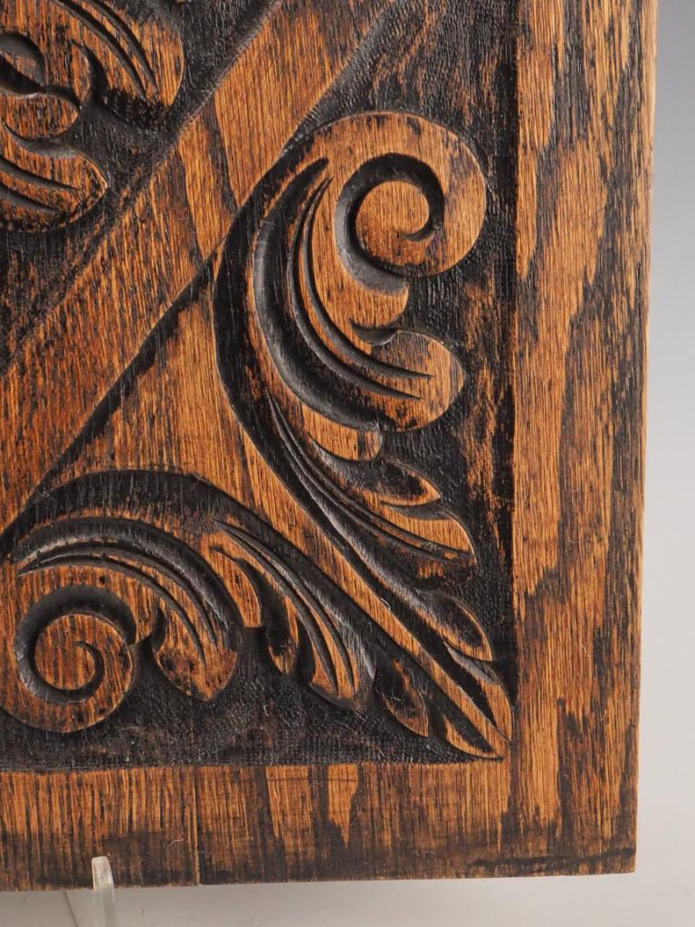 17th Century English Carved Oak Panel – Intricate Scrollwork Wall Decoration For Sale 5