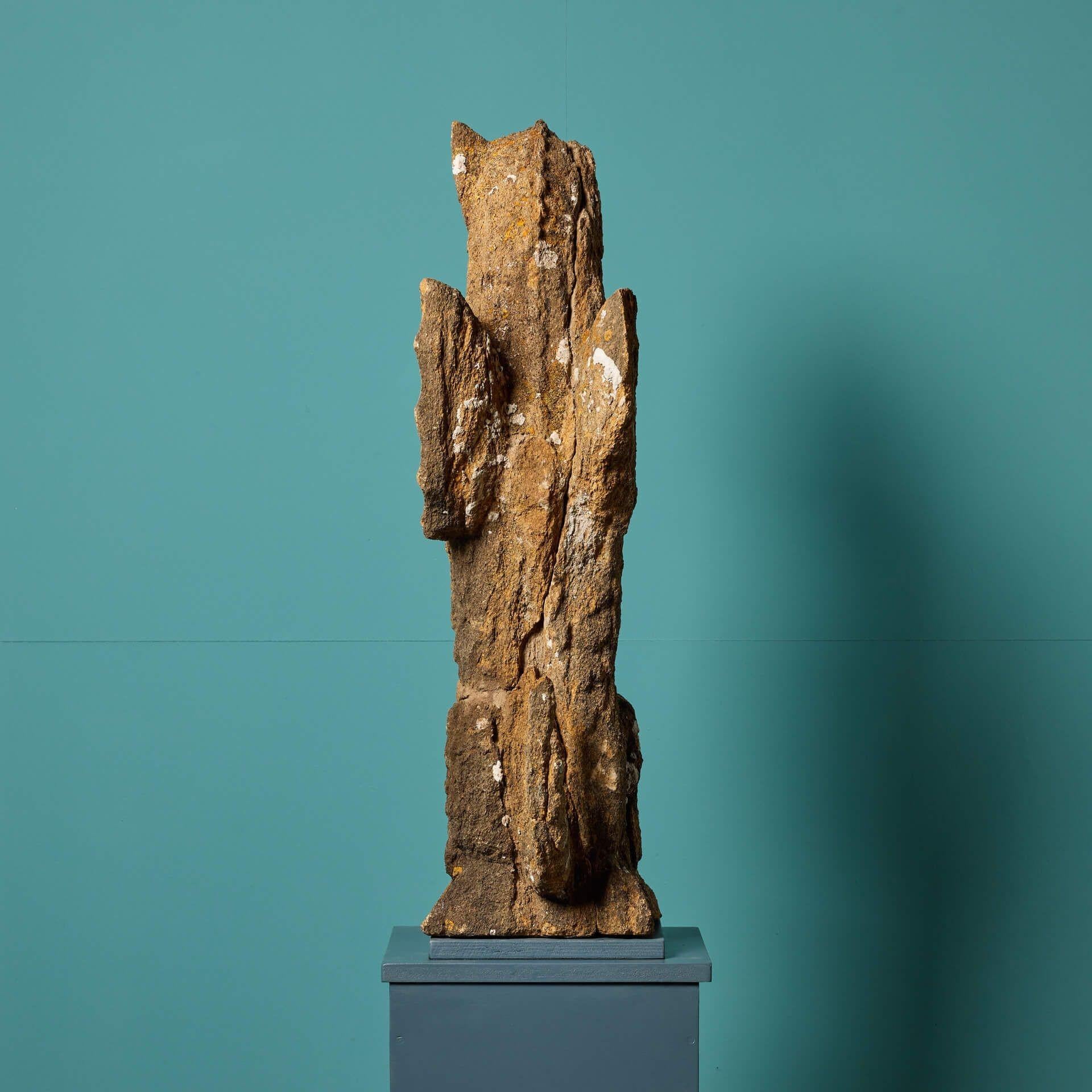 Griffin anglais du 17ème siècle en pierre sculptée en vente 5