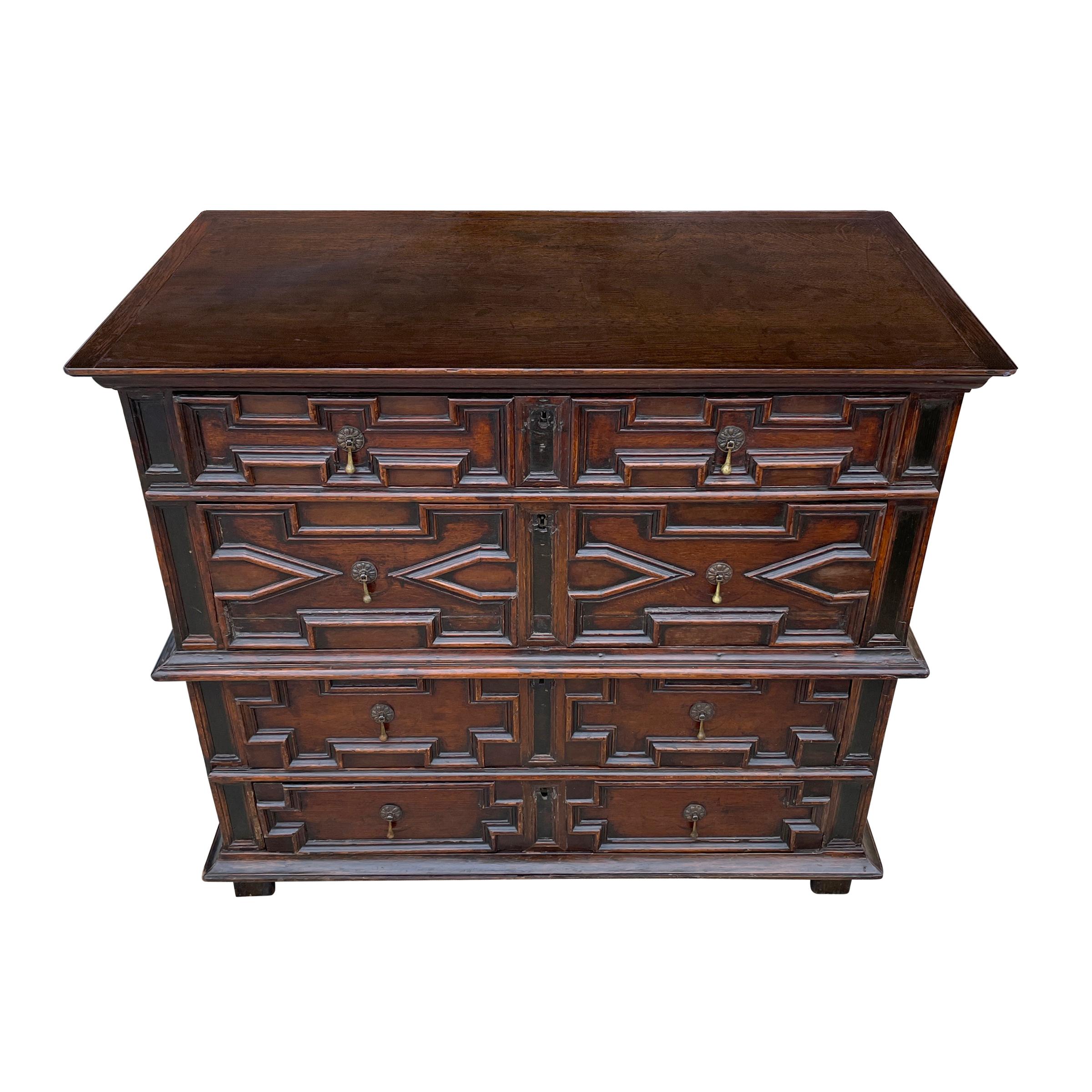 17th Century English Charles II Chest of Drawers In Good Condition In Chicago, IL