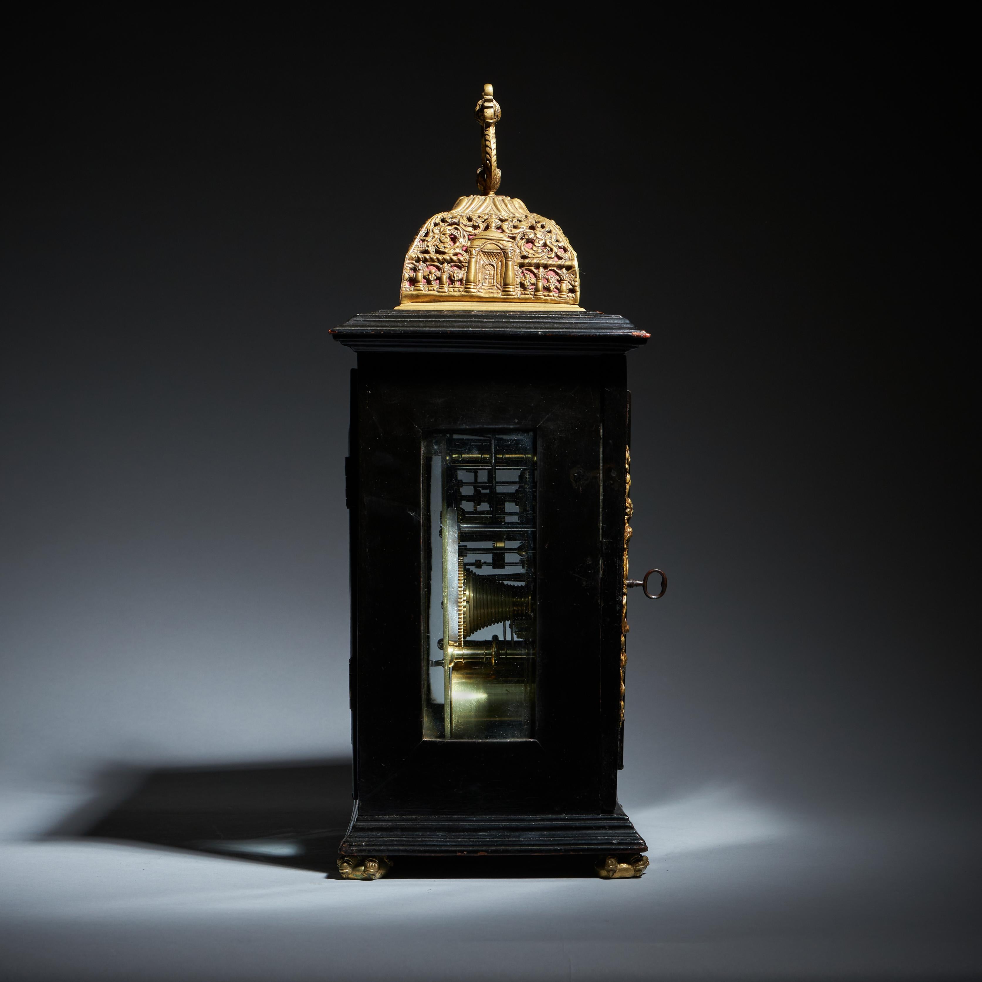 17th Century English eight-day spring-driven table clock, by John Wrench In Good Condition For Sale In Oxfordshire, United Kingdom