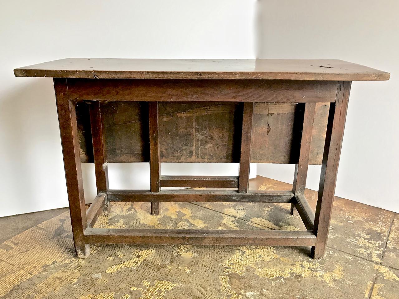 Jacobean 17th Century English Gateleg Table