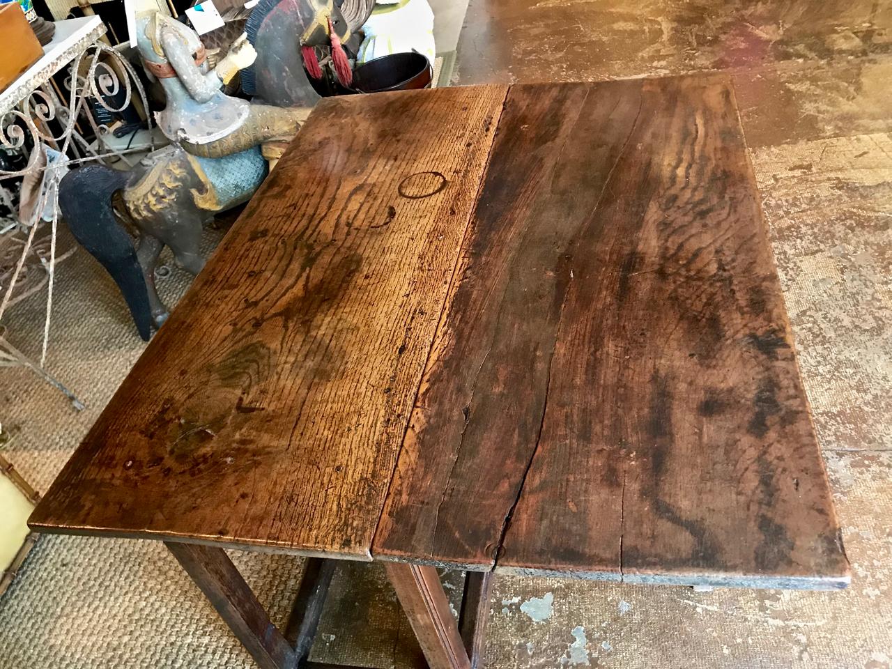 Late 17th Century 17th Century English Gateleg Table