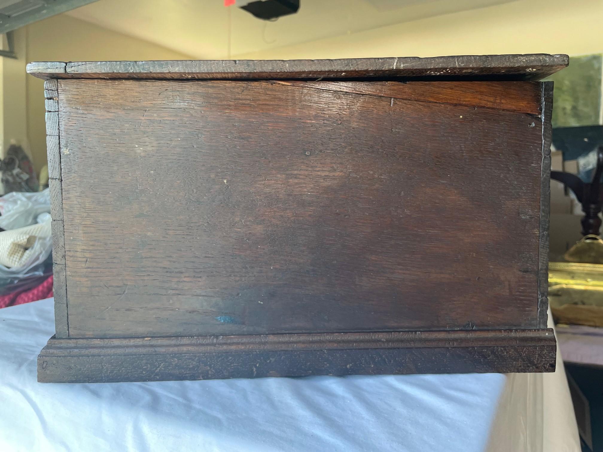 17th Century English Jacobean Carved Oak Bible Box. In Good Condition For Sale In Vero Beach, FL