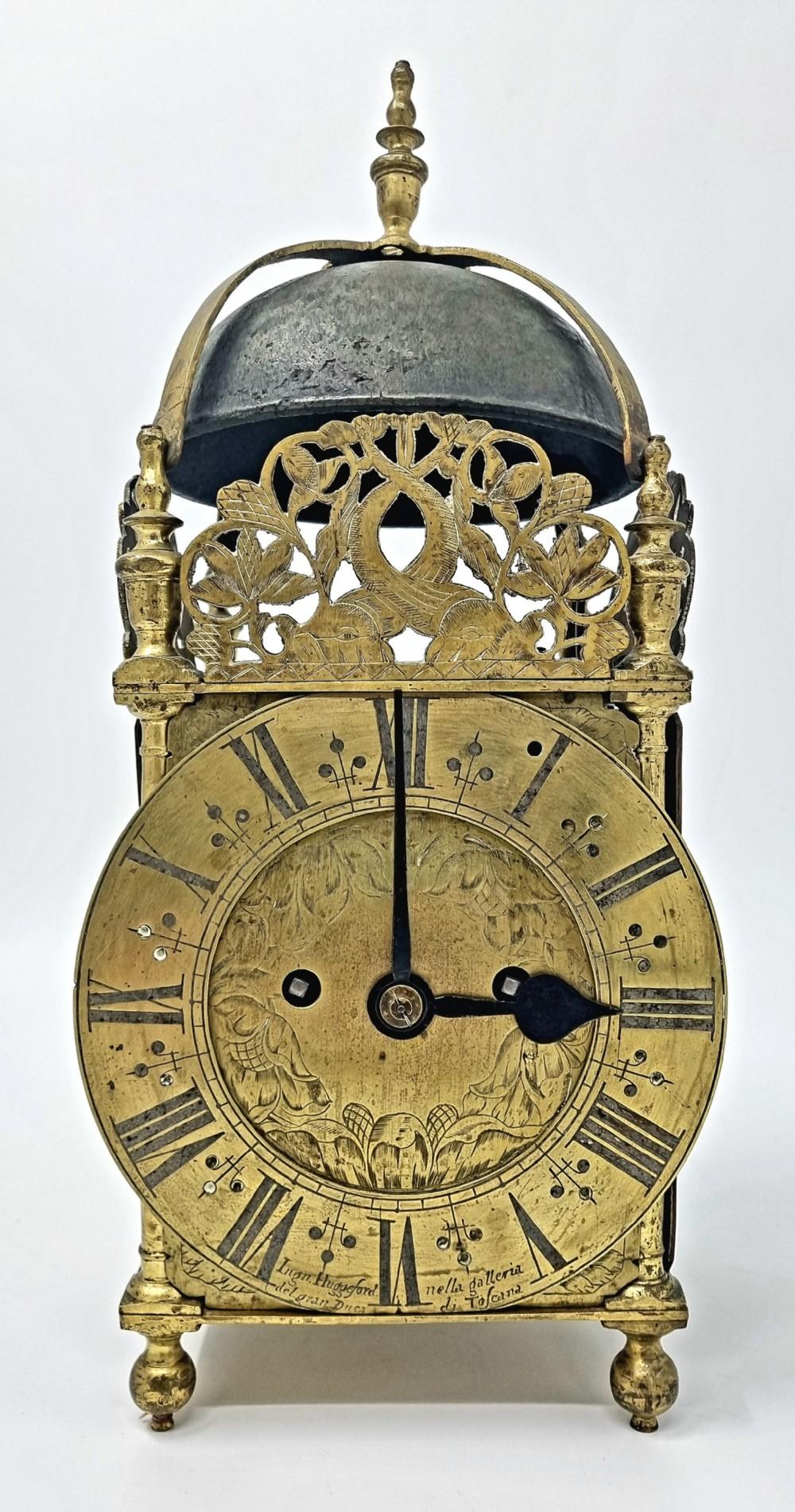 Laiton Horloge lanterne anglaise du 17e siècle par Ignatius Huggeford en vente