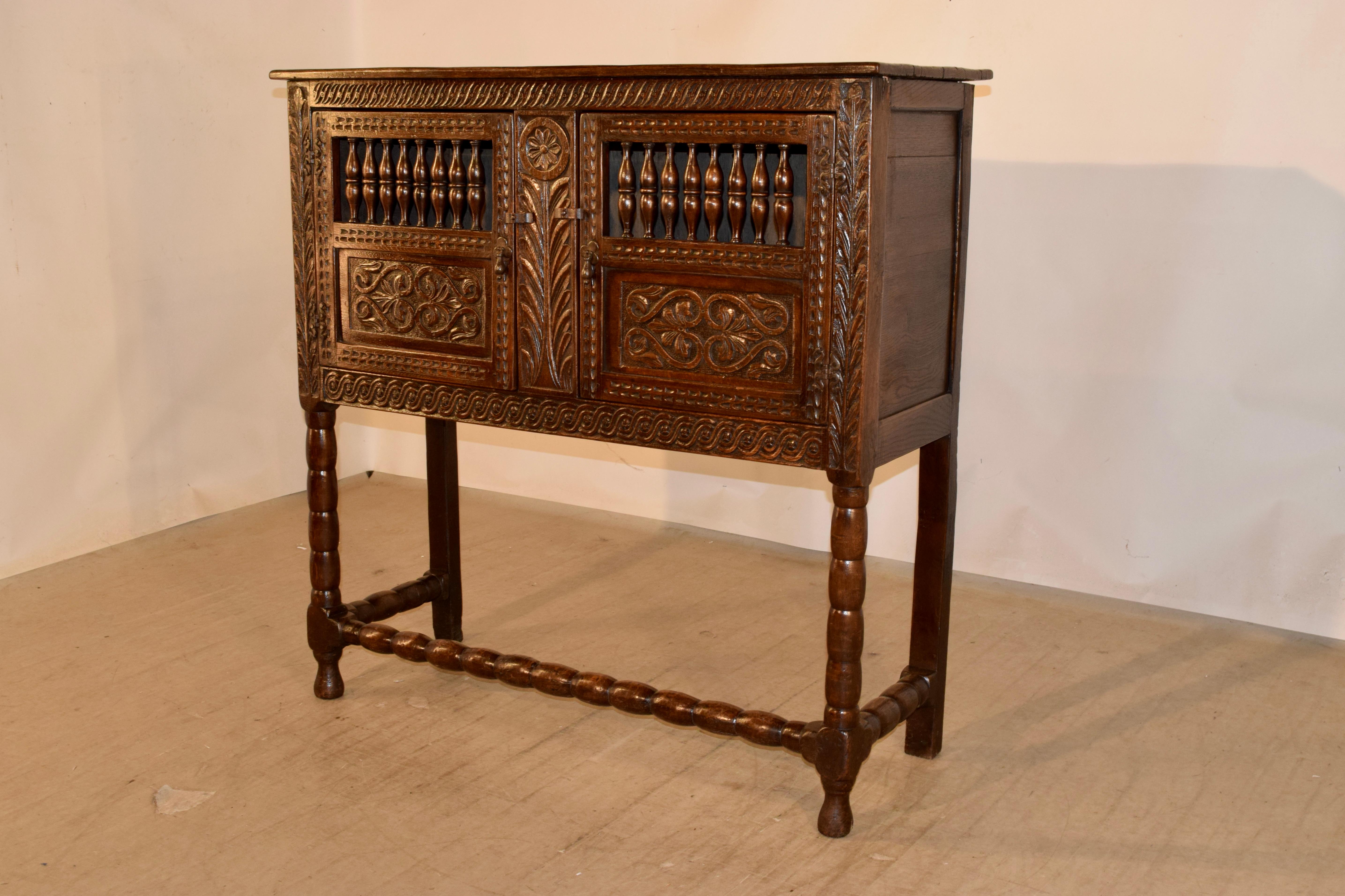 William and Mary 17th Century English Oak Aumbrey For Sale