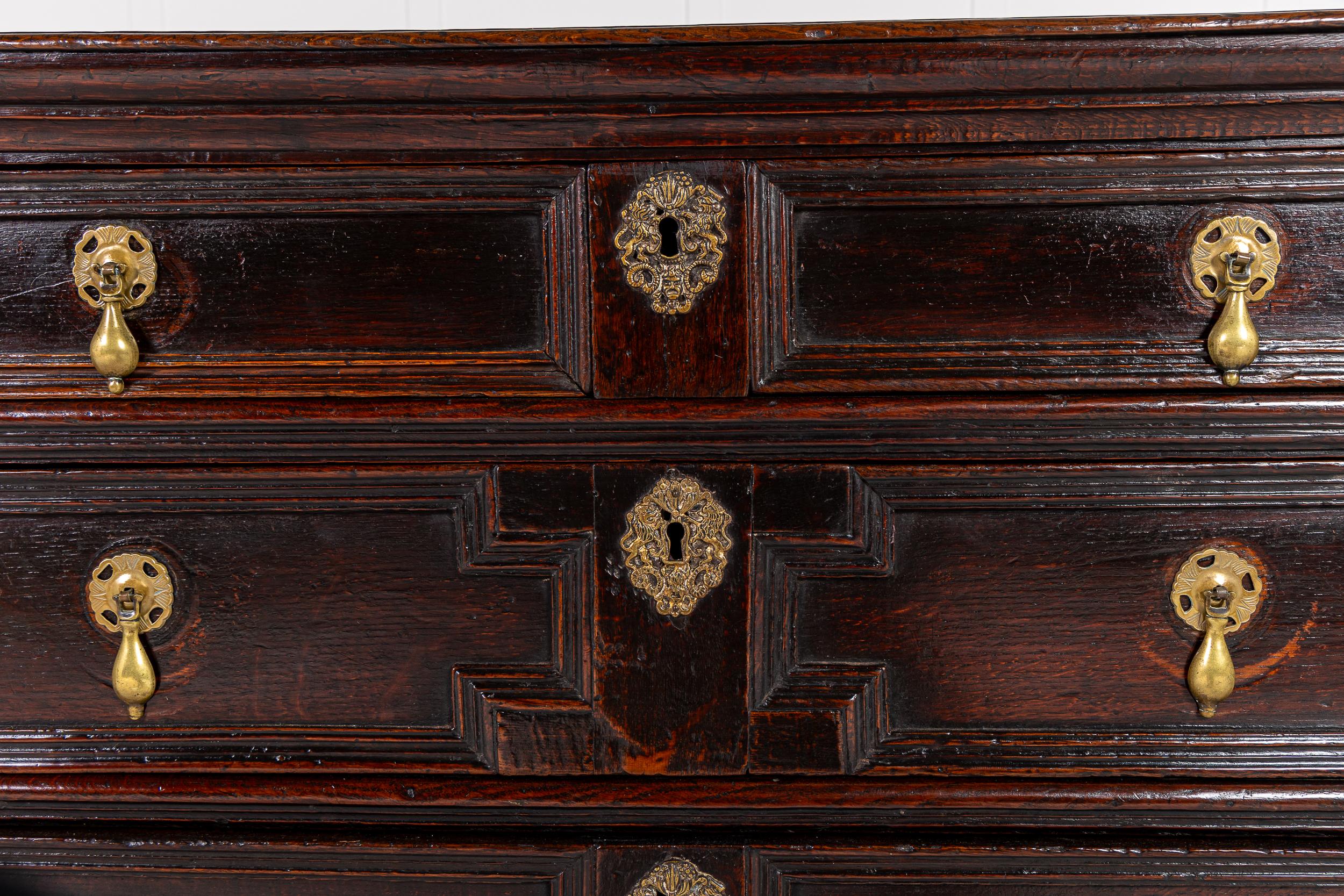 17th Century English Oak Chest of Drawers For Sale 2