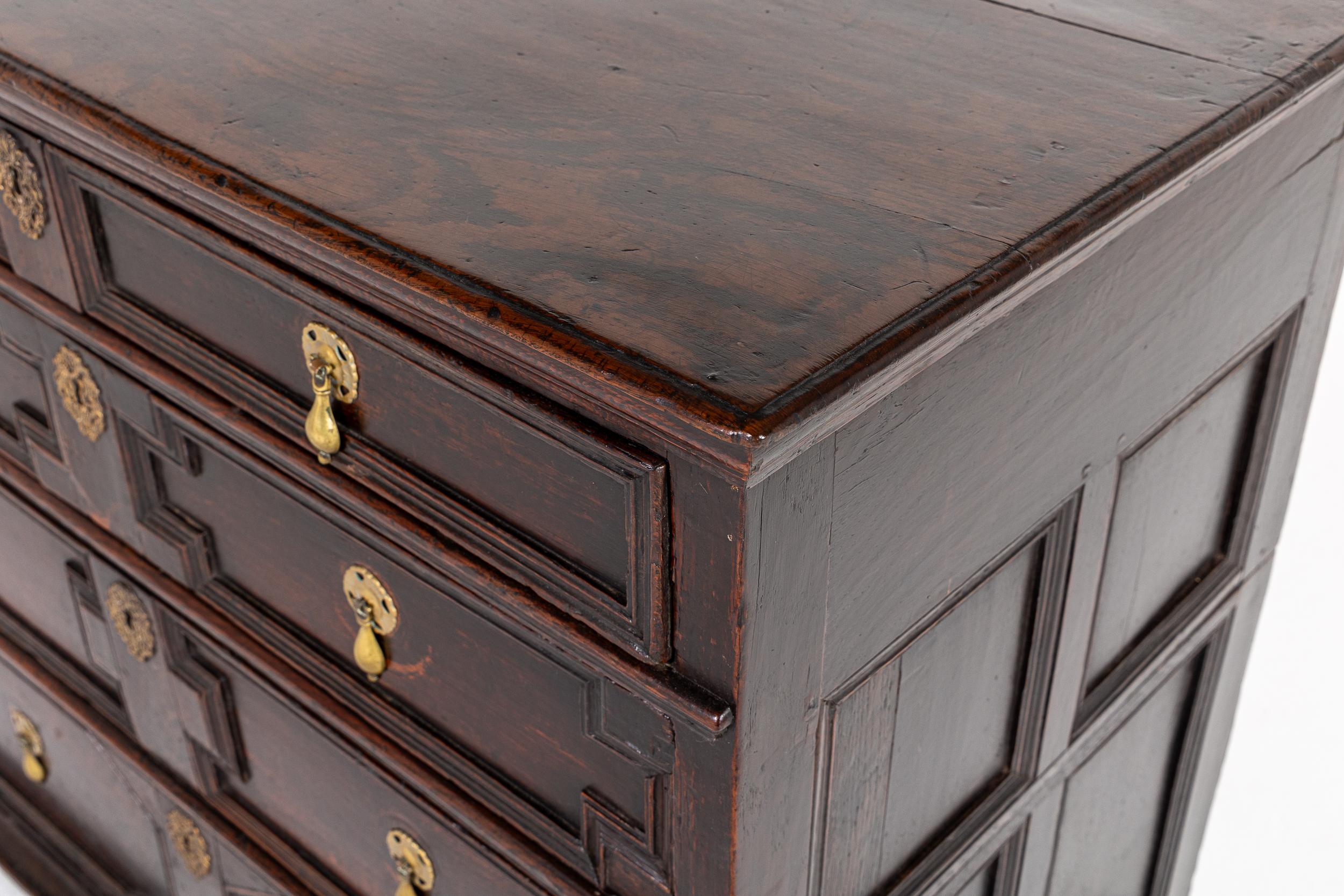 17th Century English Oak Chest of Drawers For Sale 5