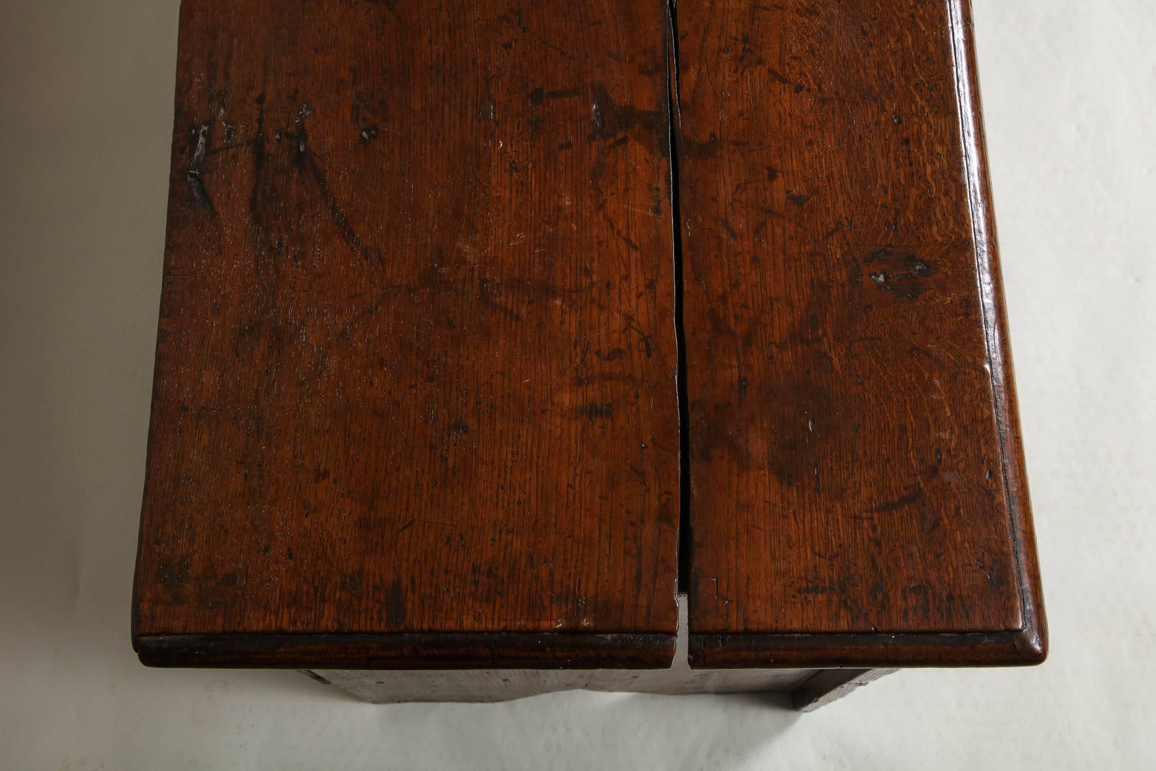 17th Century English Oak Coffer 2
