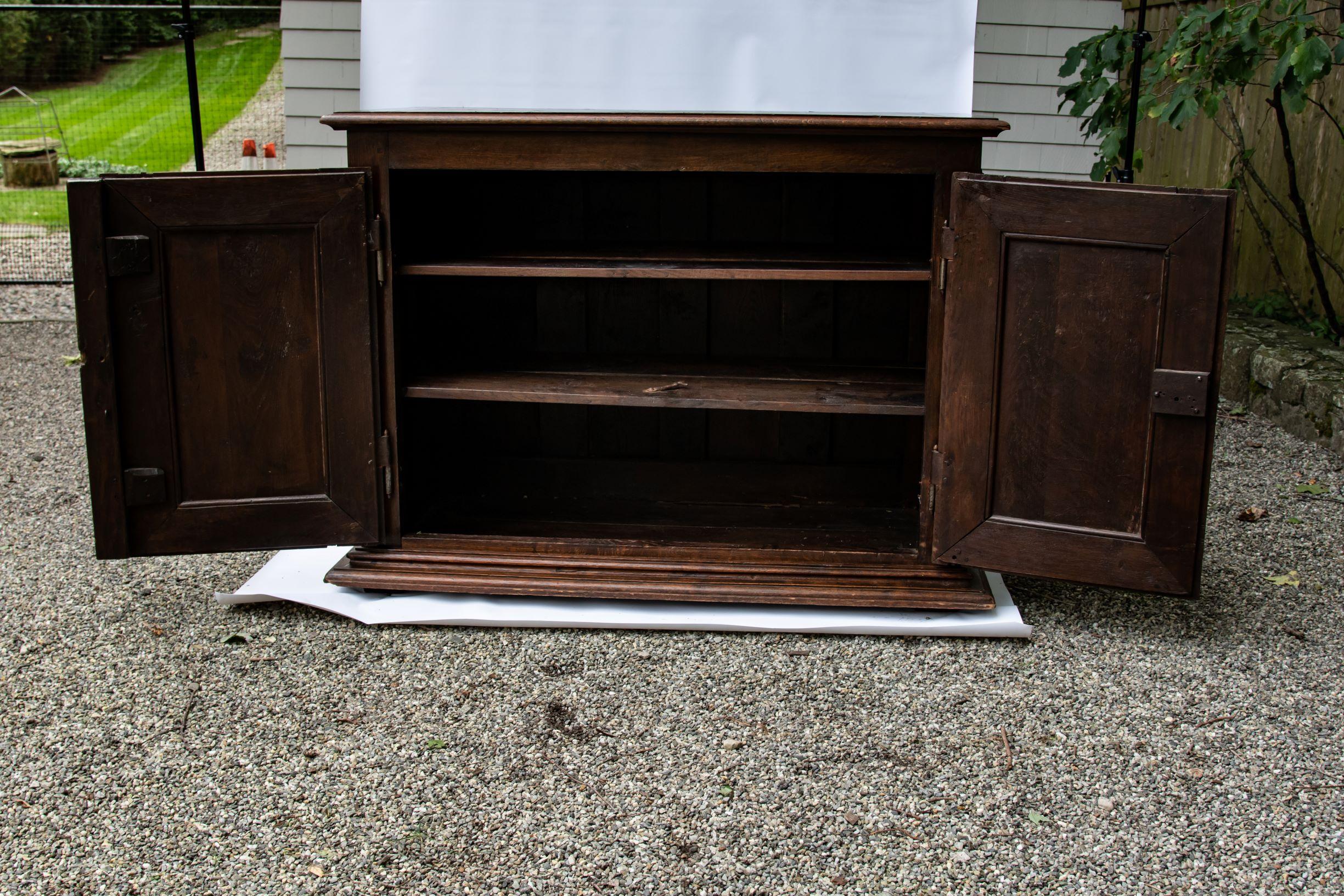 17th Century English Oak Cupboard For Sale 2