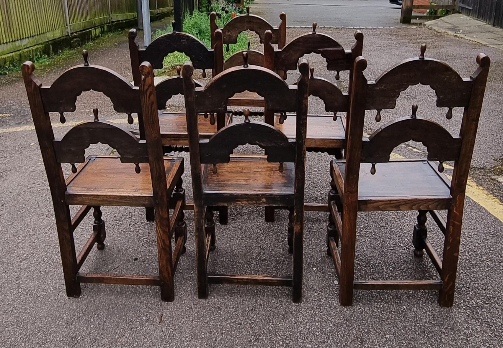 17th Century English Oak Dining Chairs Circa 1670 , Set of Six In Good Condition For Sale In Hoddesdon, GB