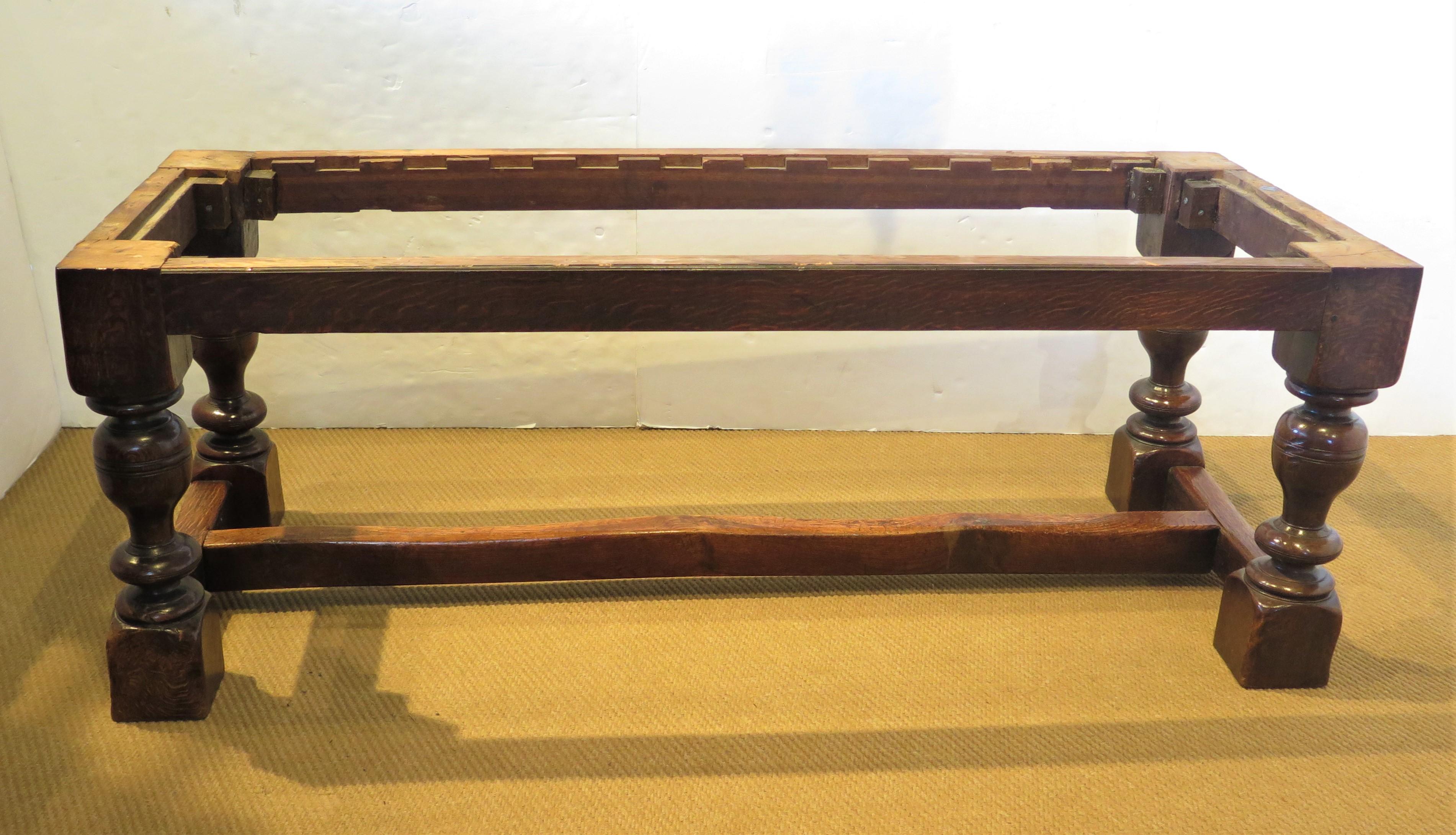 Réfectoire en chêne anglais du 17ème siècle / Table longue 3