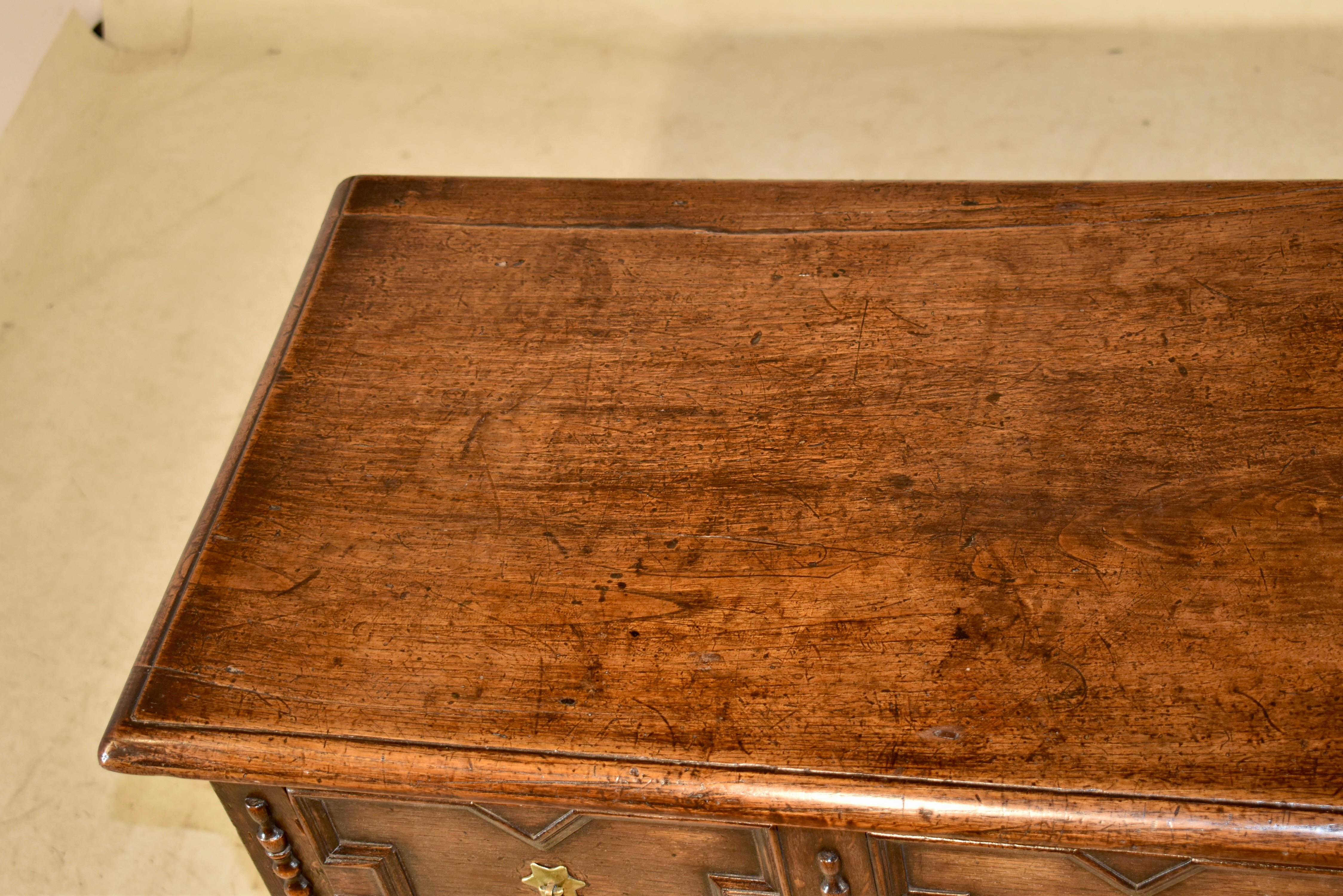 Credenza in Oak inglese del XVII secolo in vendita 4