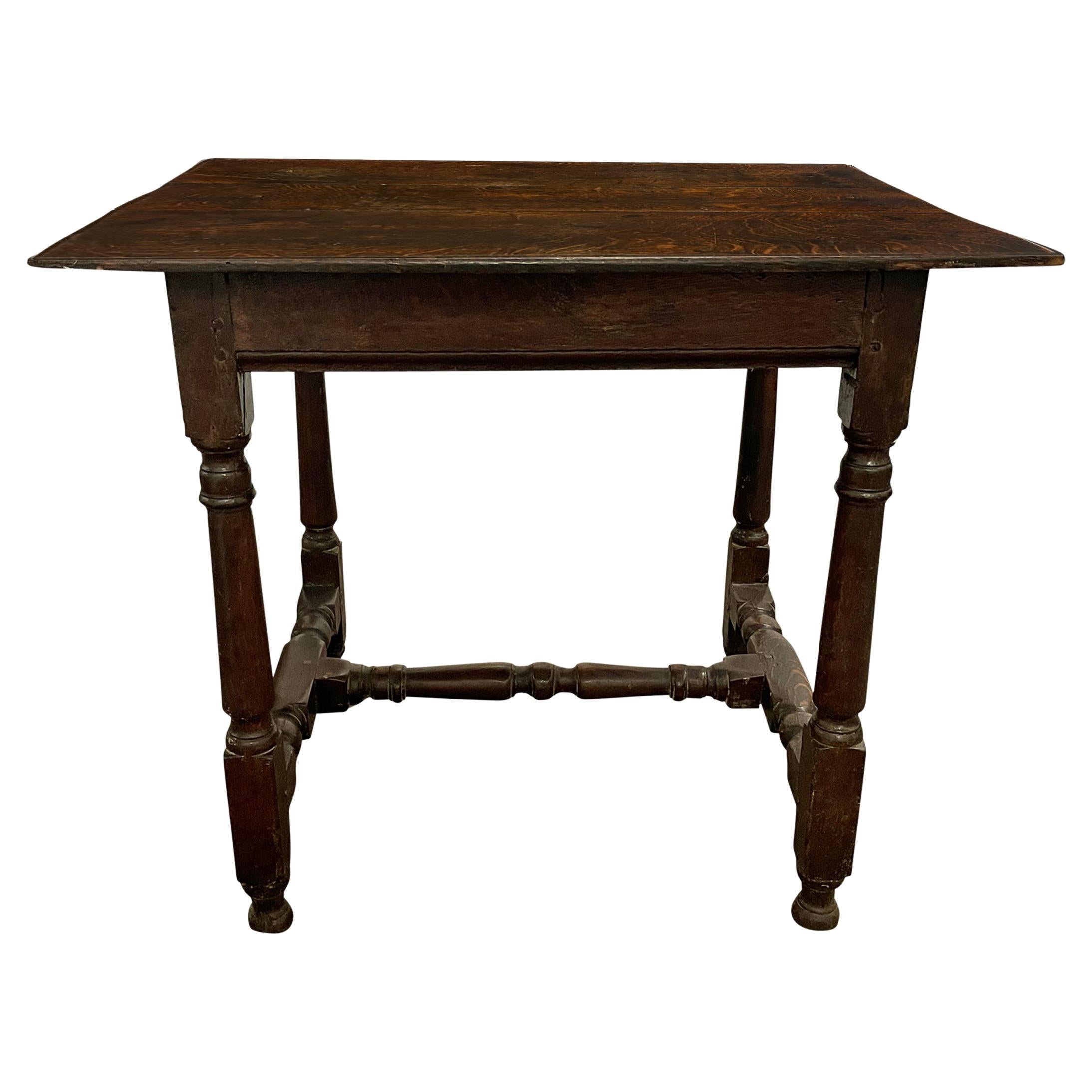 Englischer Eichenholztisch aus dem 17. Jahrhundert
