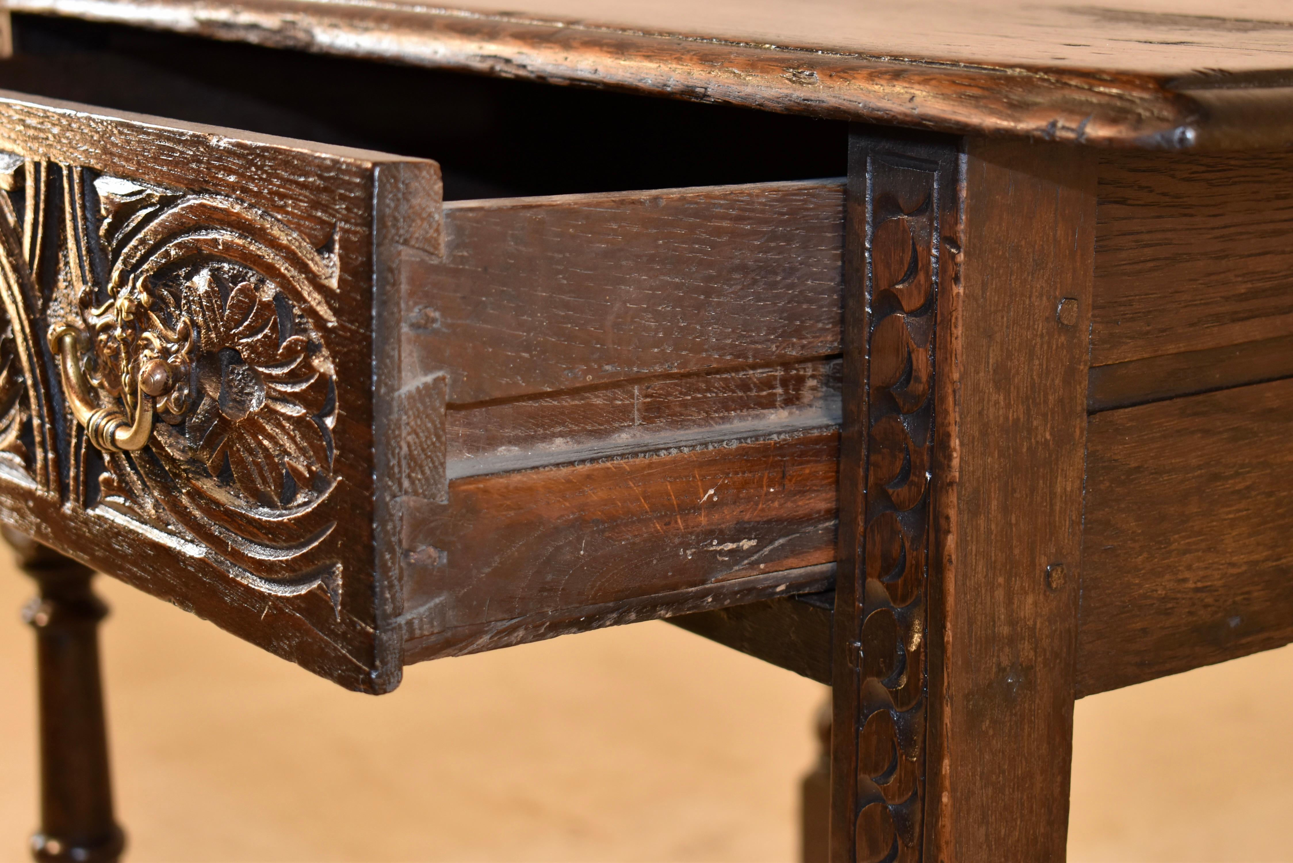 17th Century English Side Table For Sale 5