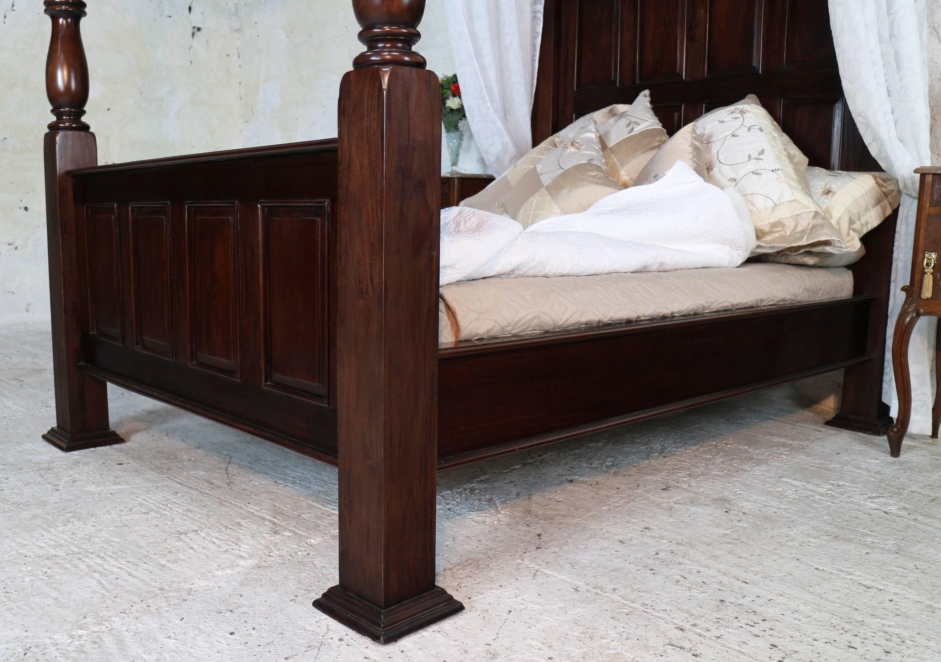 17th Century English Style Panelled Mahogany Four-Poster Tester Bed In Good Condition In Glasgow, GB