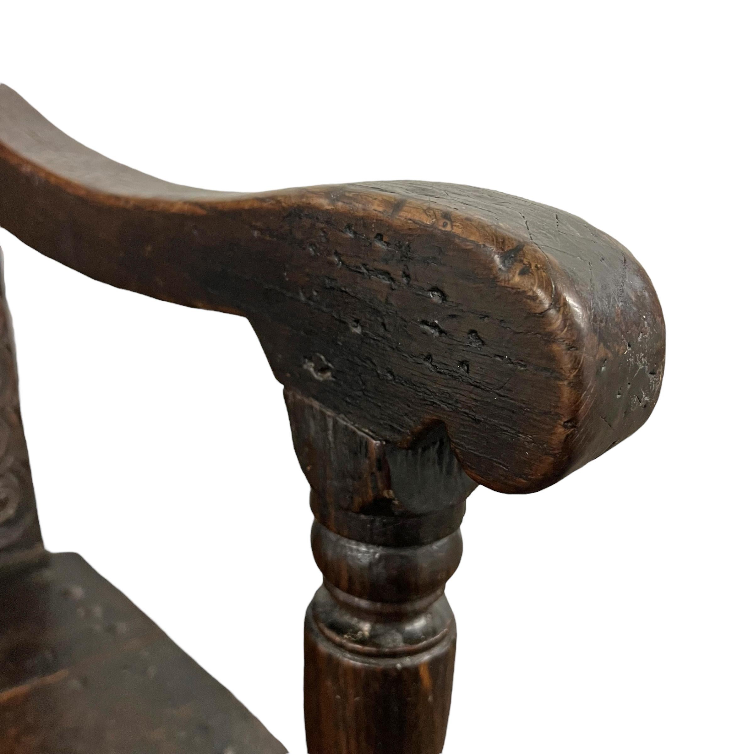 Englischer Wainscot-Sessel aus dem 17. Jahrhundert im Angebot 7