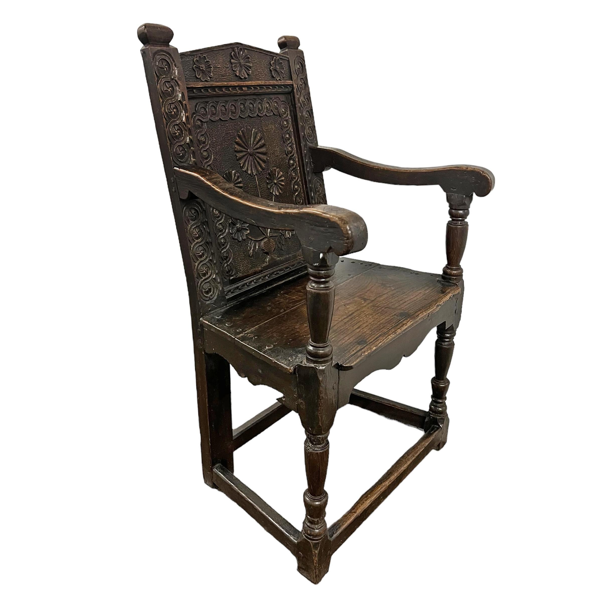 Englischer Wainscot-Sessel aus dem 17. Jahrhundert im Zustand „Gut“ im Angebot in Chicago, IL