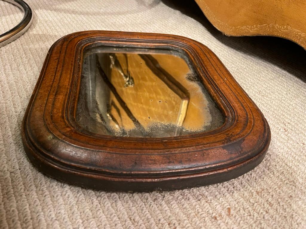 17th Century English Walnut Mirror With Original Glass, Small Scale For Sale 10