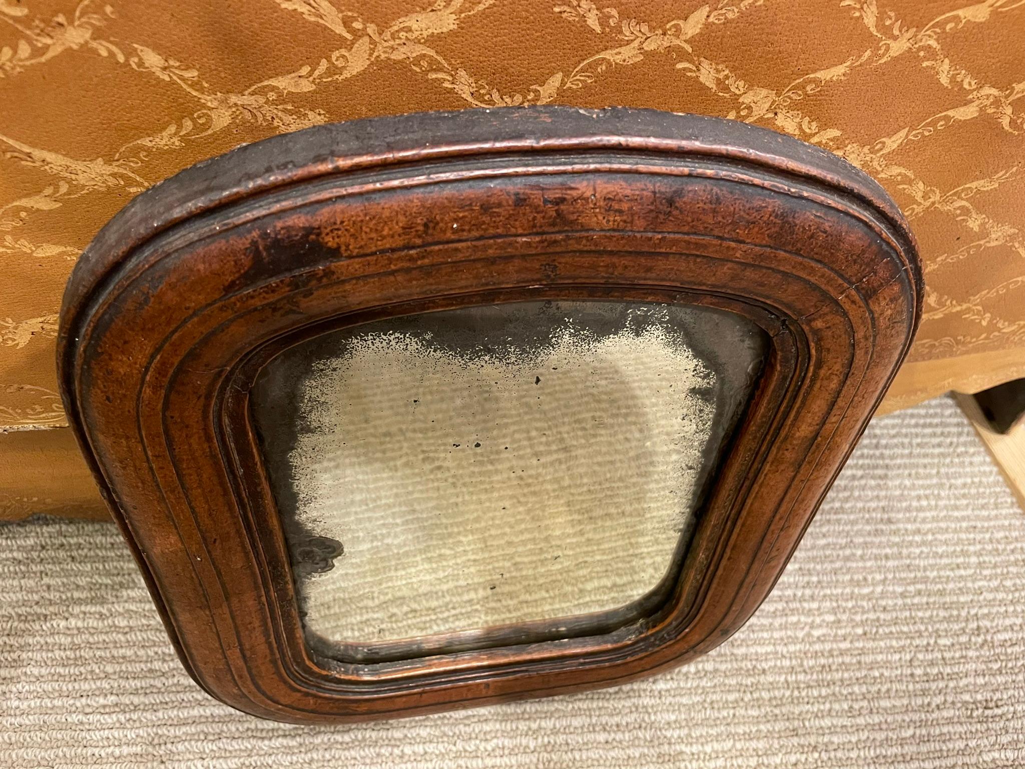 17th Century English Walnut Mirror With Original Glass, Small Scale In Good Condition For Sale In Stamford, CT