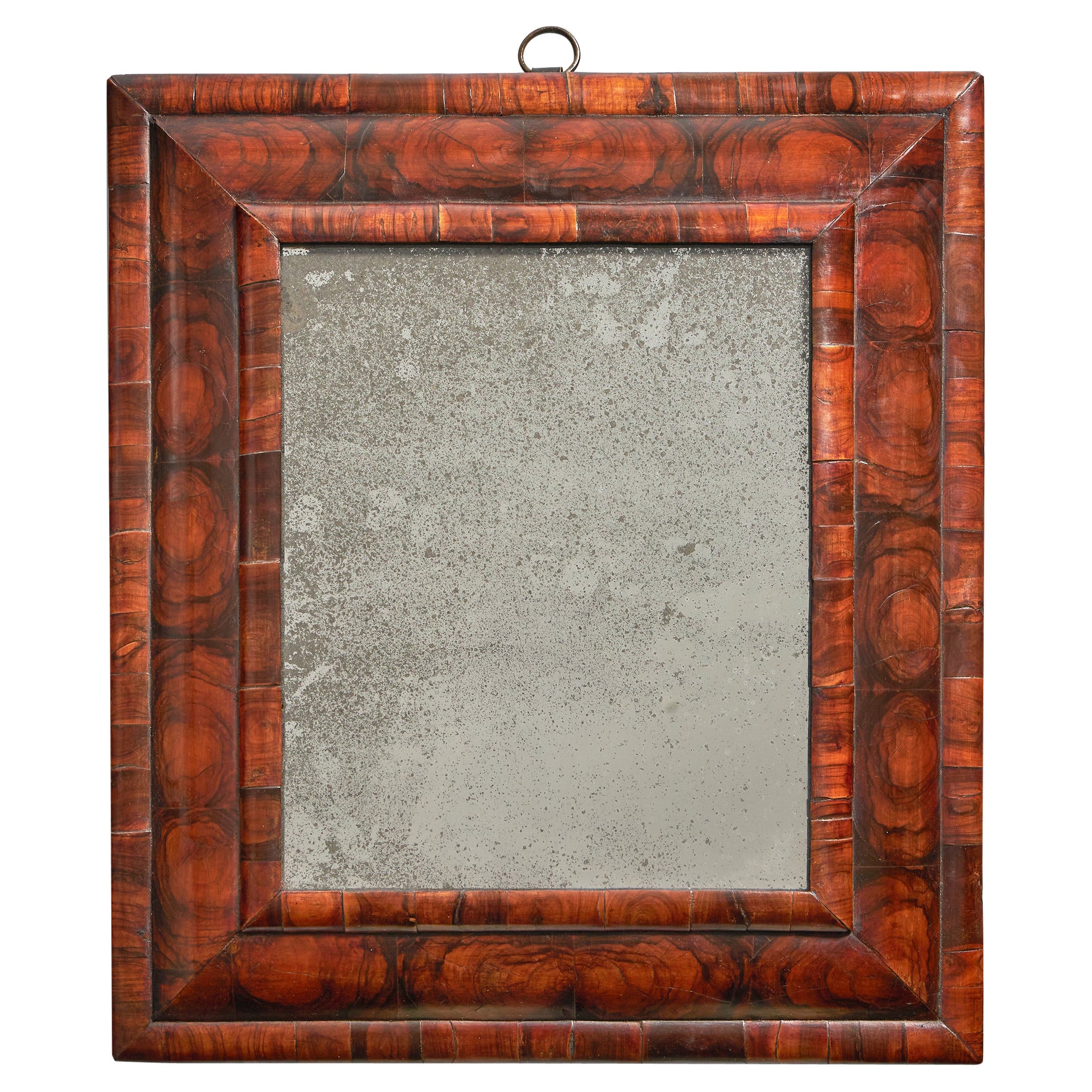 Englischer William 
Mary Olive Oyster Cushion Mirror, 17. Jahrhundert, ca. 1690 im Angebot