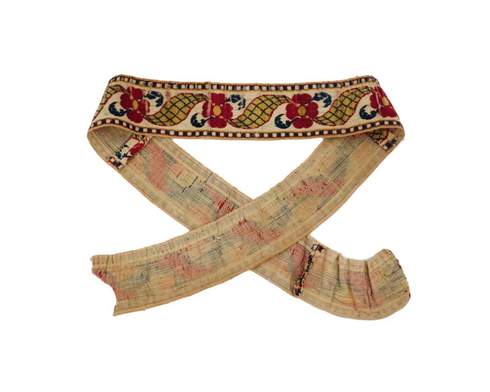 Inconnu Fragment de textile brodé européen du 17e siècle en vente