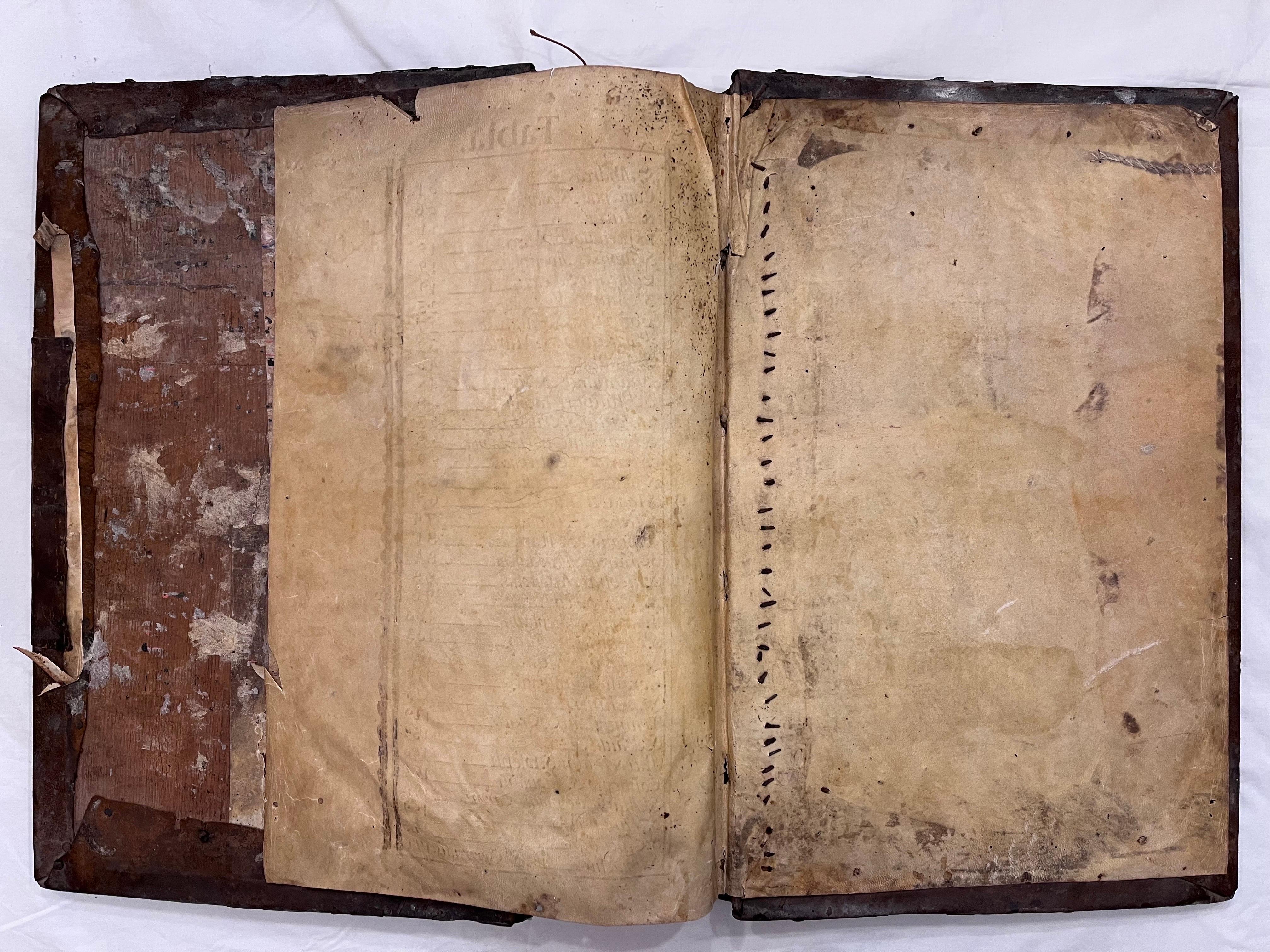 Europäische religiöse Bücher Binding Messingbeschläge Vellum Monumentale Größe des 17. Jahrhunderts im Angebot 8