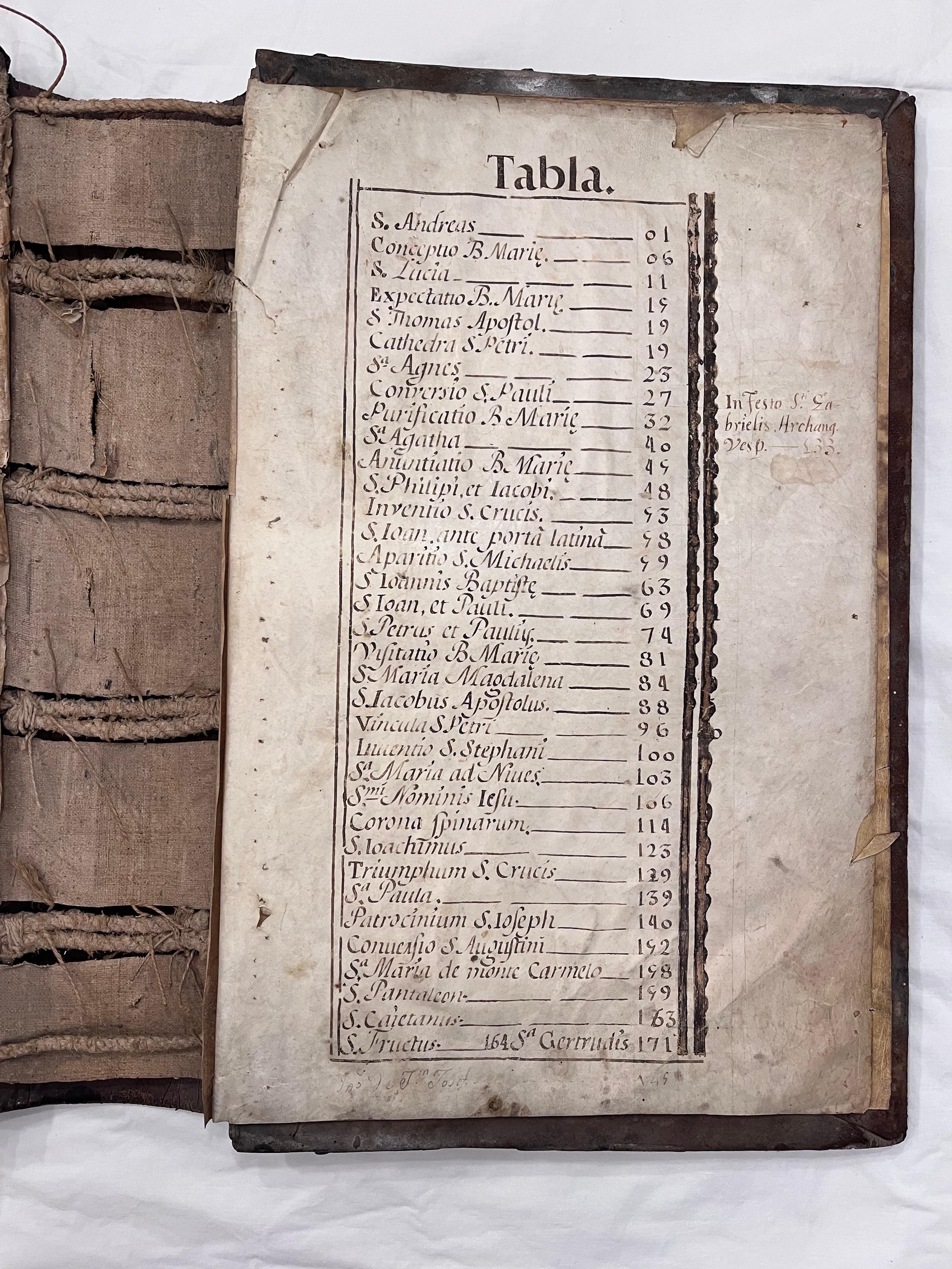 Europäische religiöse Bücher Binding Messingbeschläge Vellum Monumentale Größe des 17. Jahrhunderts im Angebot 10
