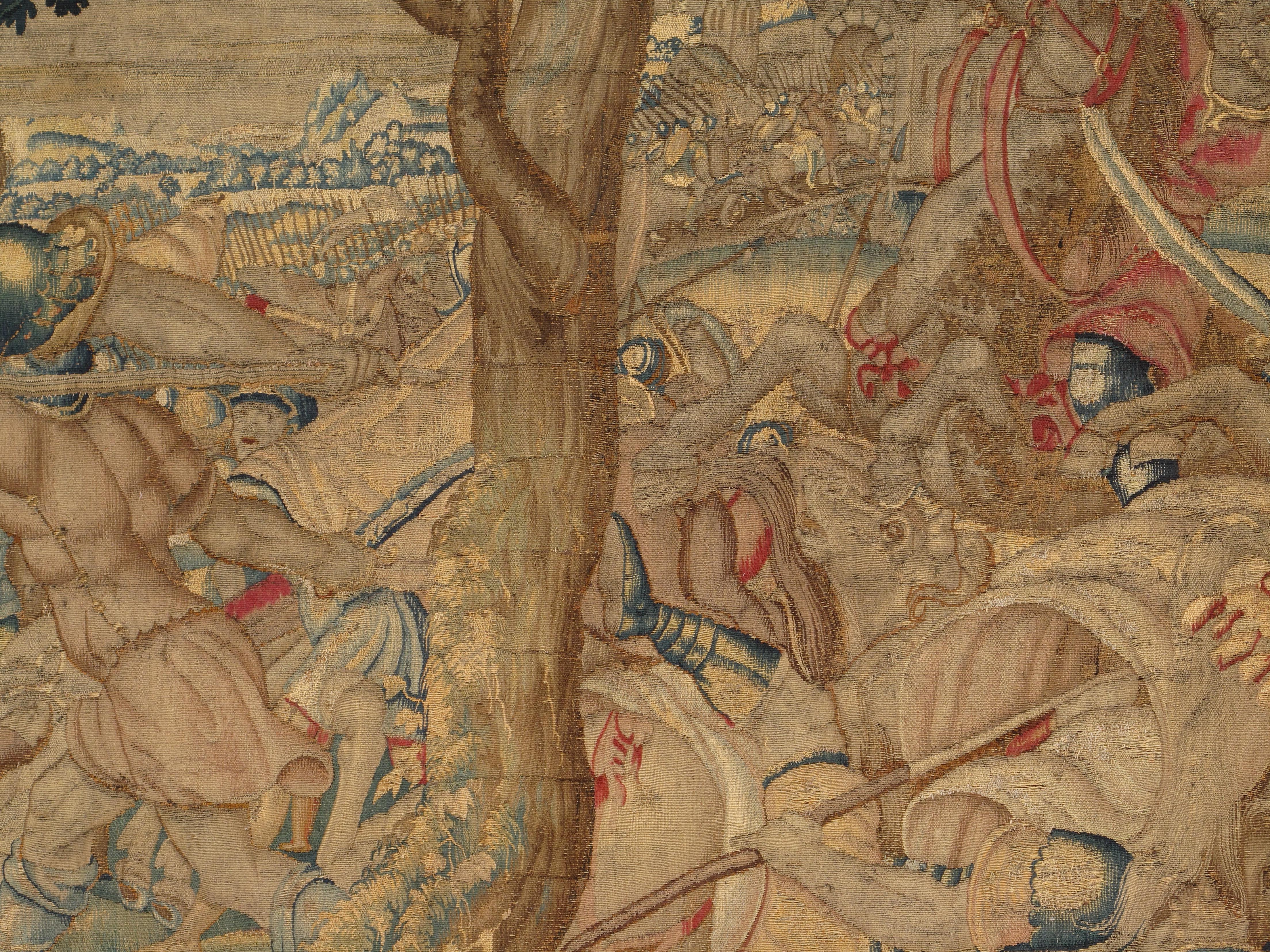 Tapisserie bruxelloise du 17ème siècle, laine de soie, vert, bleu, rouge, scène de bataille en vente 5