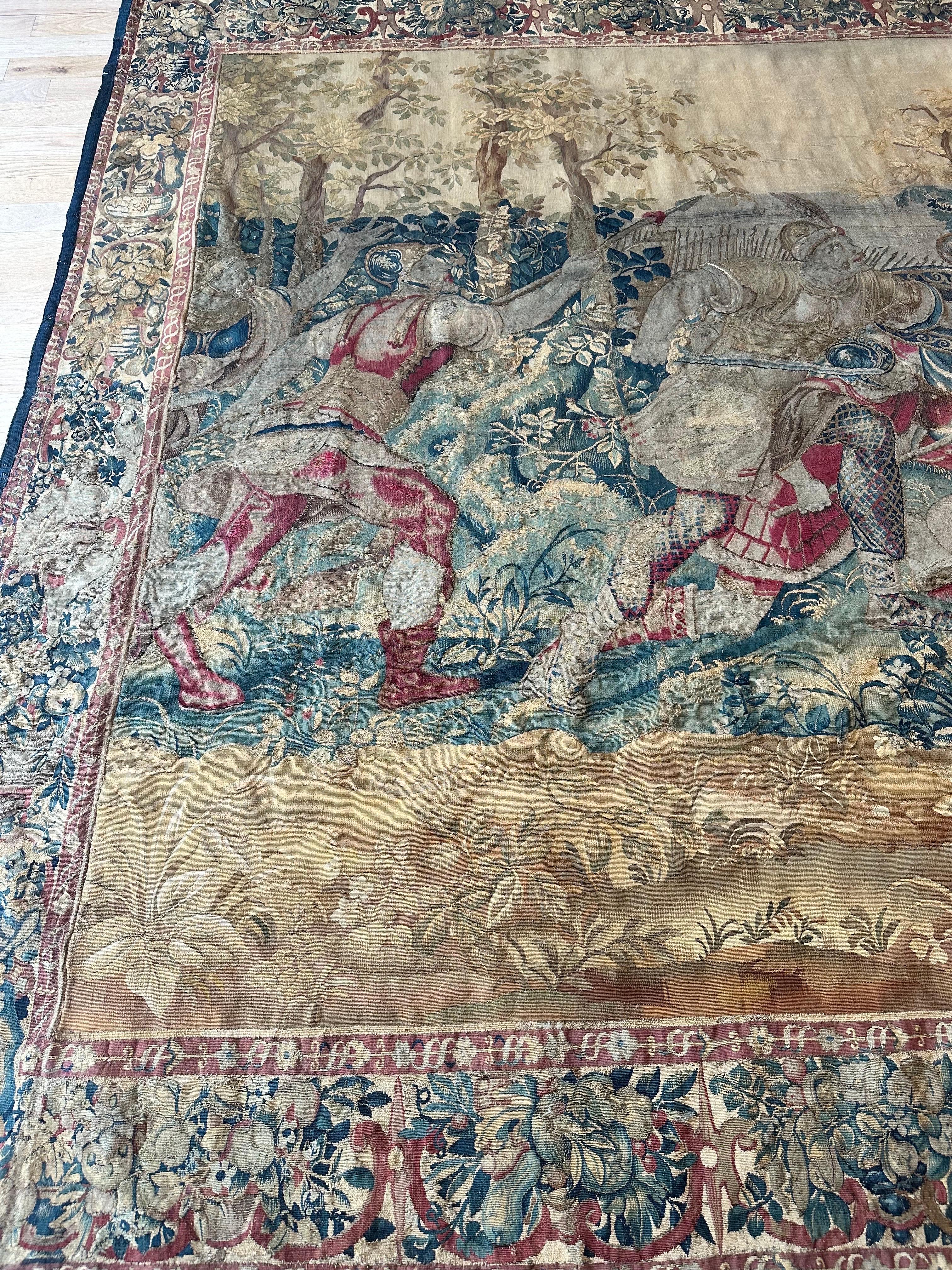 Tapisserie bruxelloise du 17ème siècle, laine de soie, vert, bleu, rouge, scène de bataille en vente 8