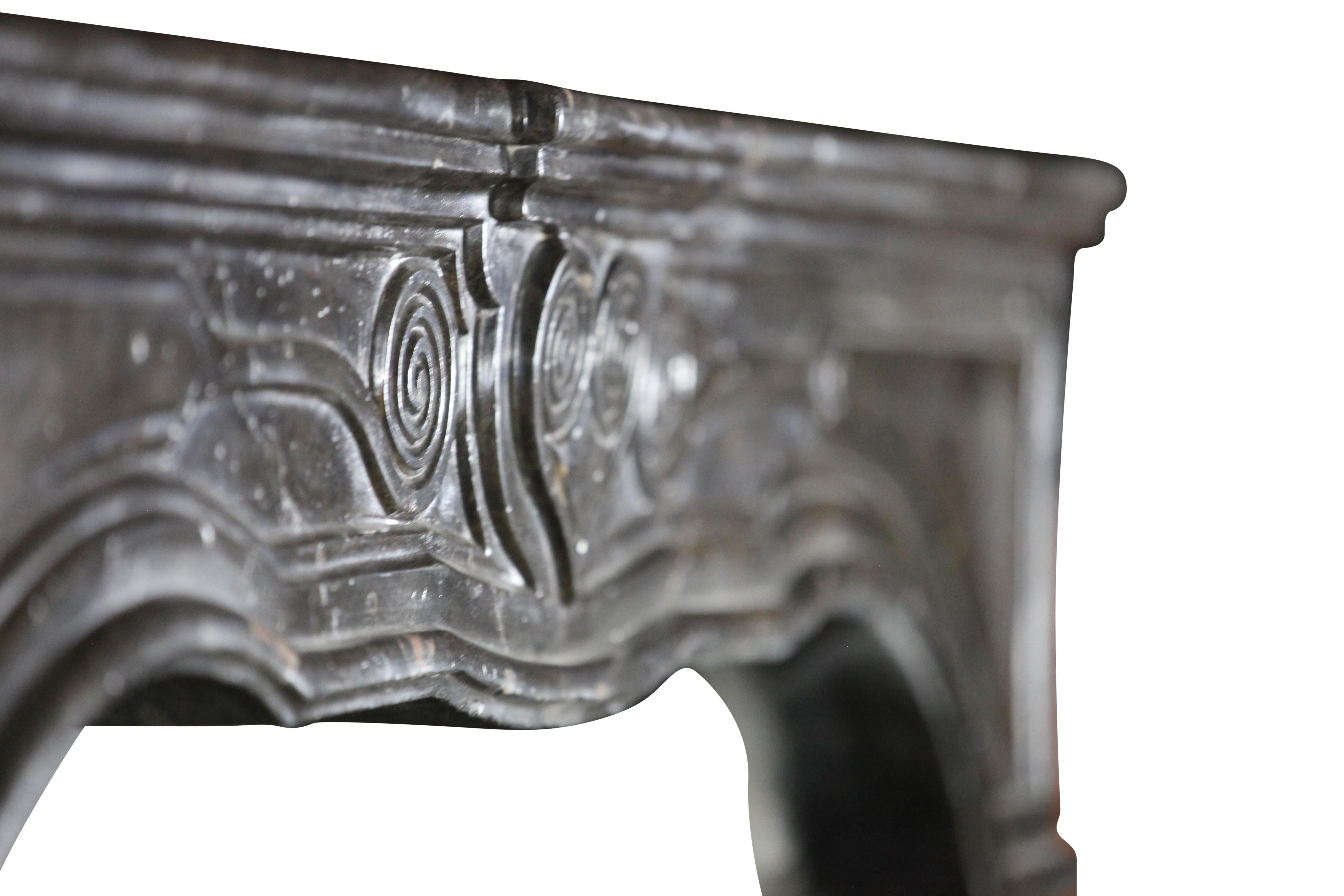 17th Century Fine European Antique Fireplace Surround For Sale 7