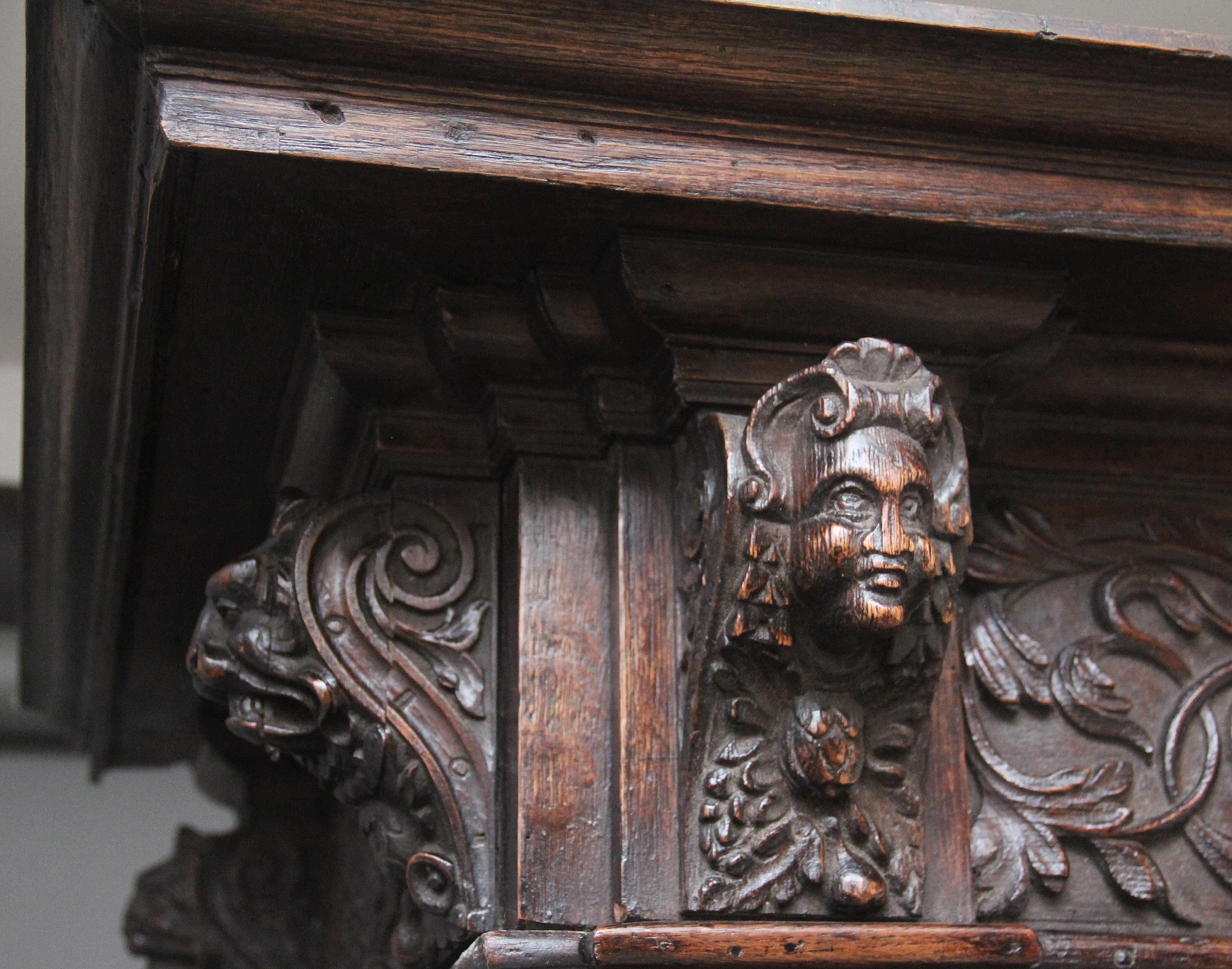 17th Century Flemish carved oak cupboard 5
