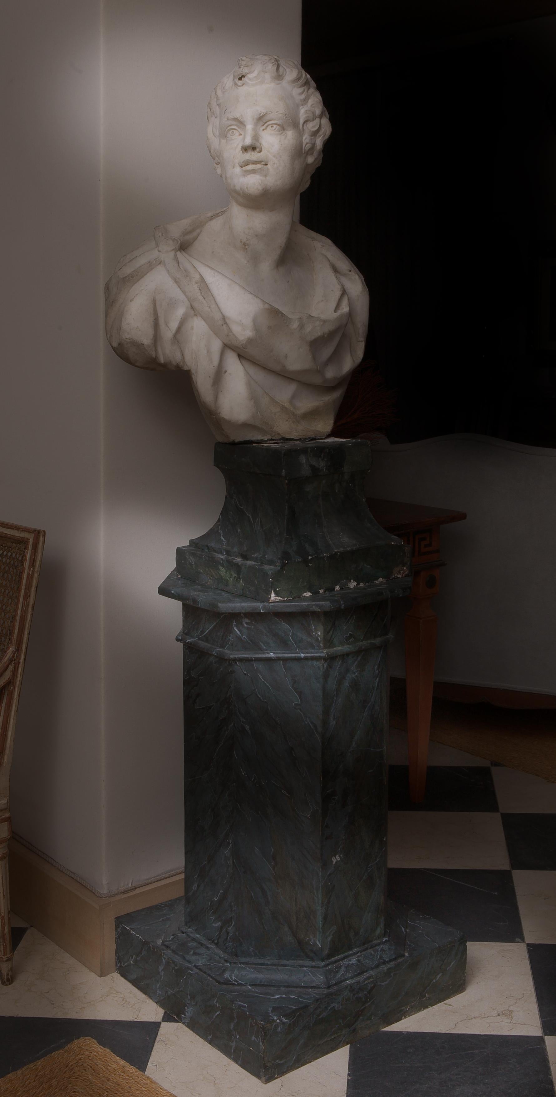 Europeo Busto di uomo in marmo fiammingo del XVII secolo in vendita