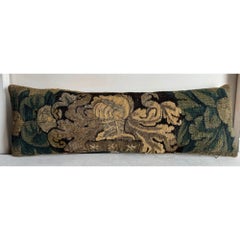 Almohada flamenca del siglo XVII - 30" x 10"