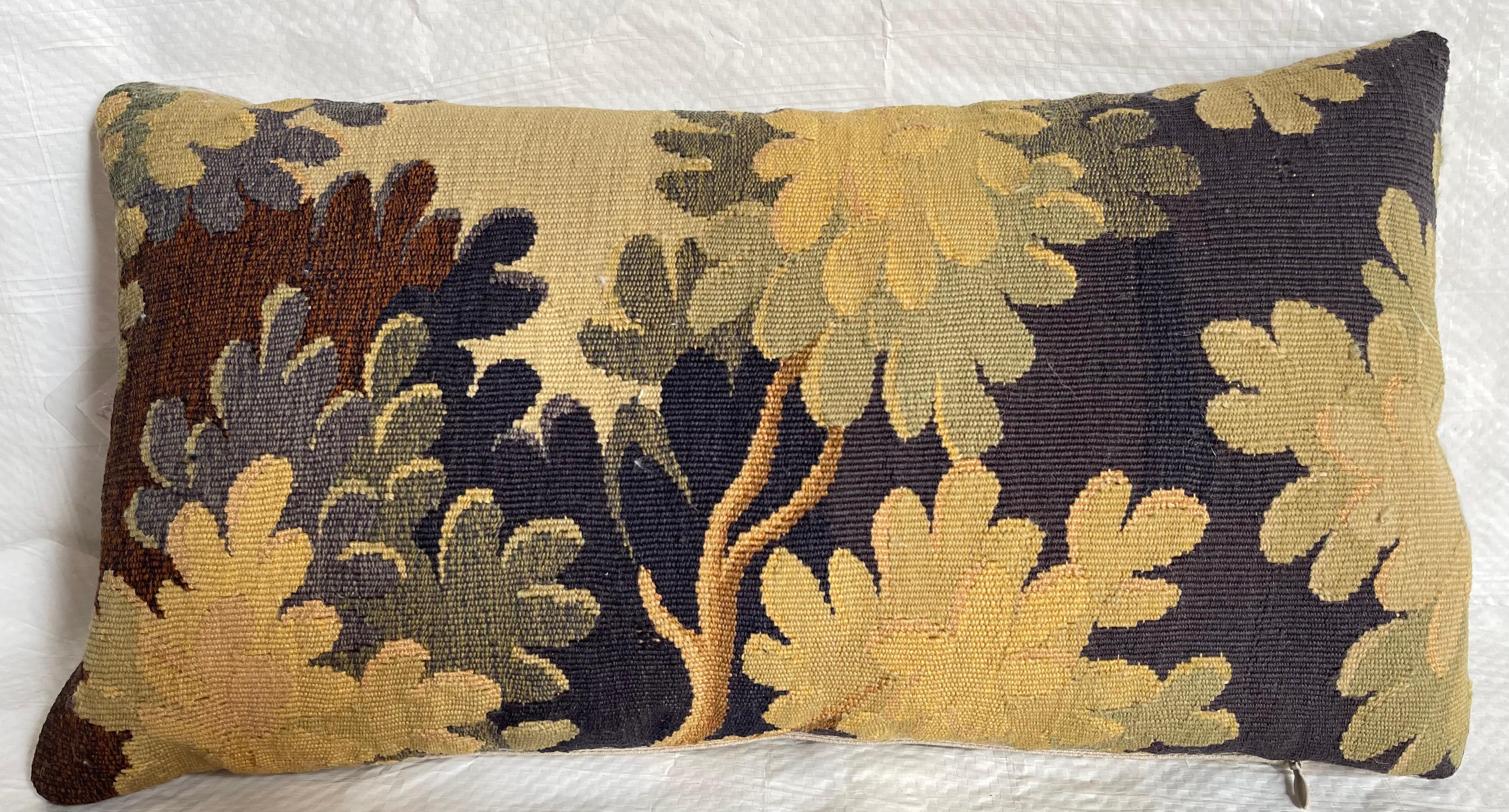 Cuscino ad arazzo fiammingo del XVII secolo
Colori e design bellissimi e vivaci