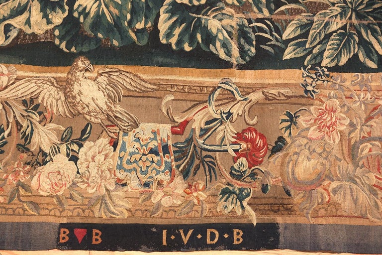 Renaissance 17th Century Flemish Tapestry. Size: 11 ft 8 in x 13 ft 7 in (3.56 m x 4.14 m) For Sale