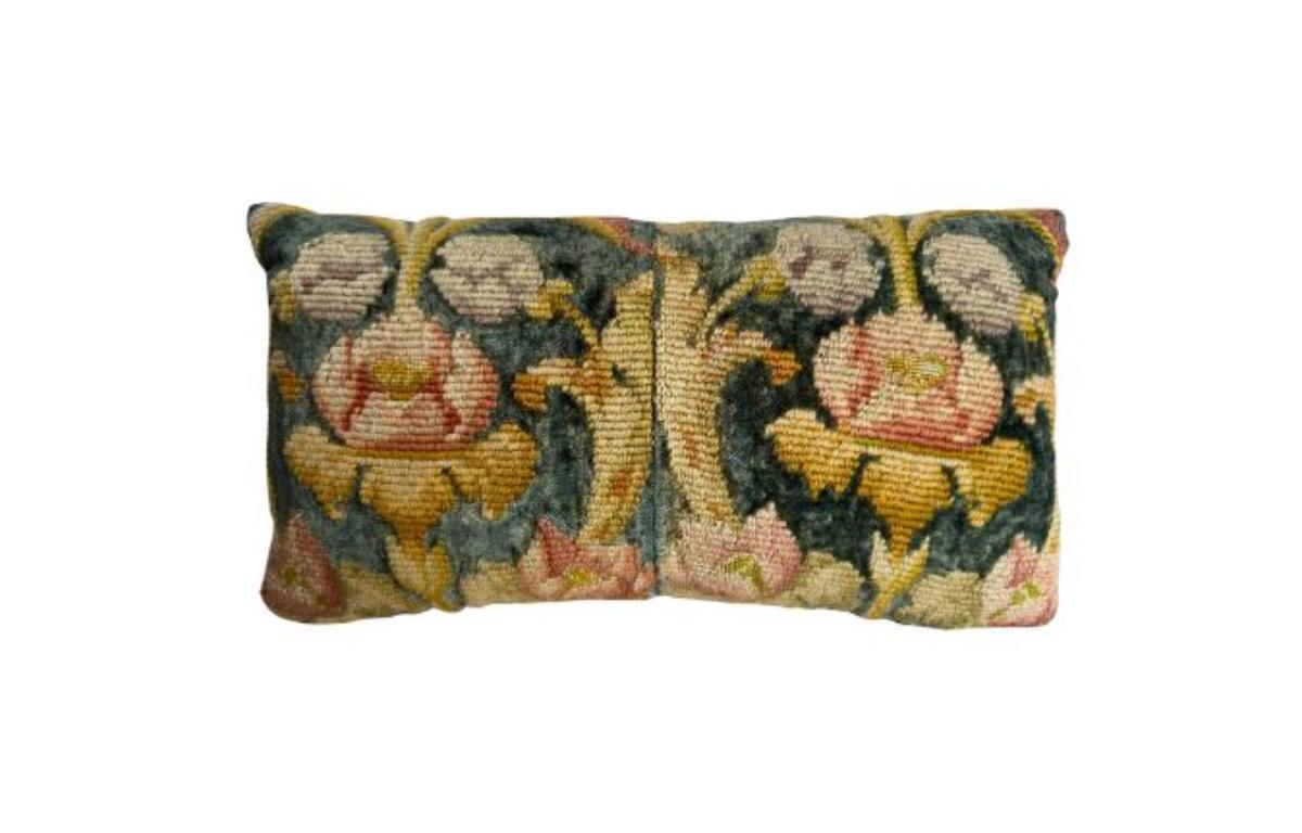 Inconnu Oreiller Florentine du 17e siècle 18x10 en vente