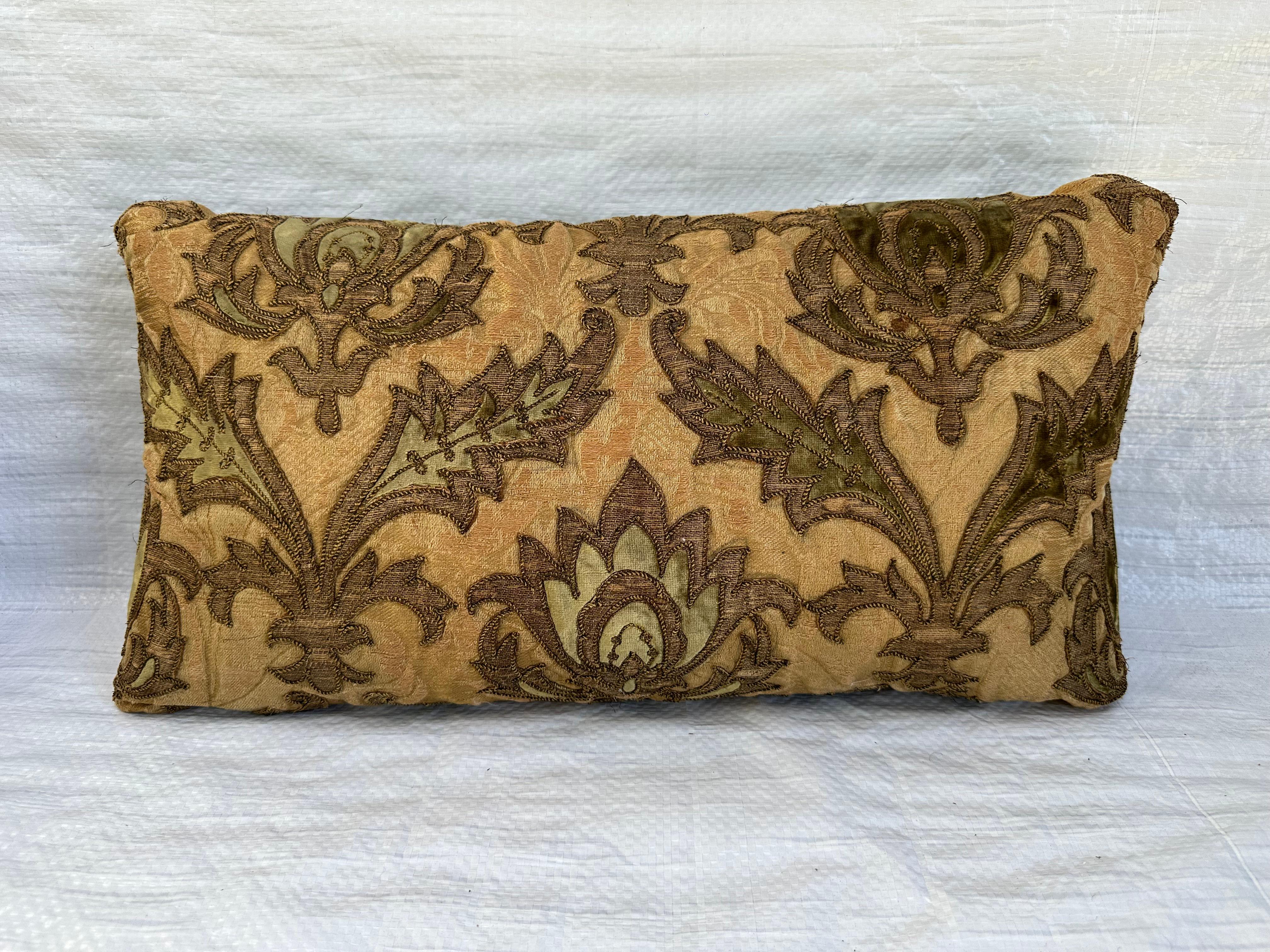 Italian 17th Century Florentine Silk & Metallique Pillow For Sale