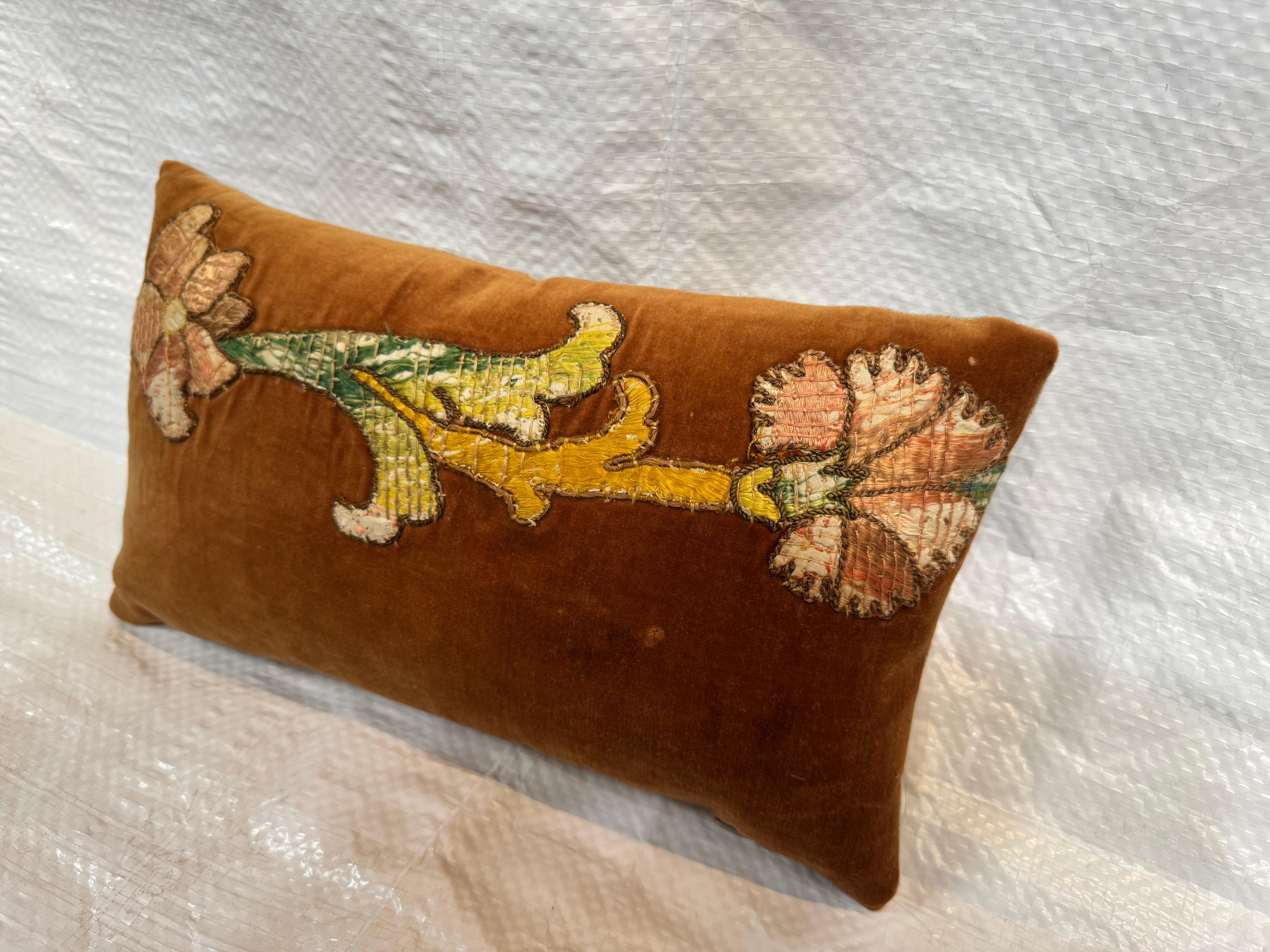 Almohada florentina de terciopelo y seda del siglo XVII Barroco en venta