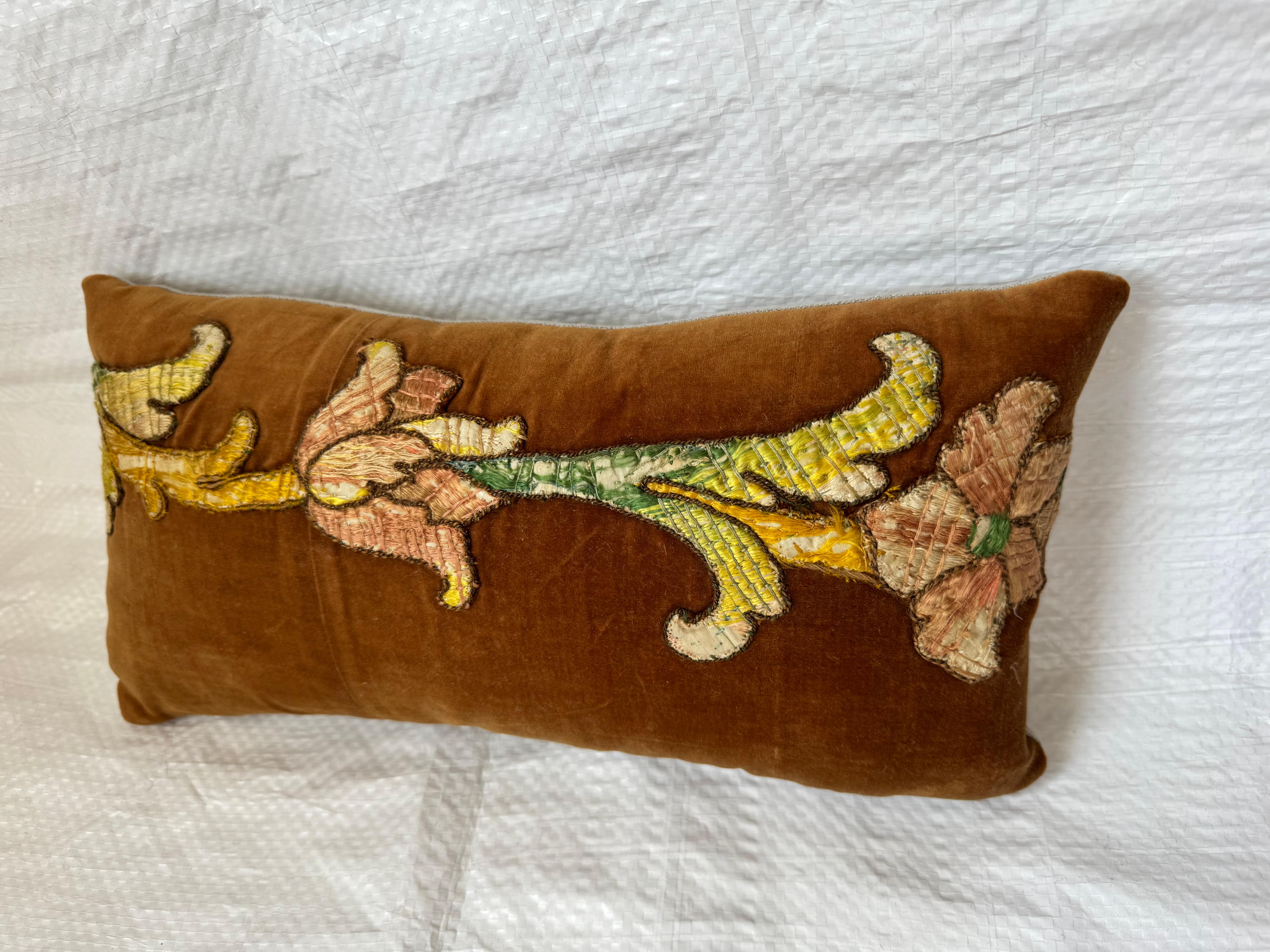 Almohada florentina de terciopelo y seda del siglo XVII Barroco en venta