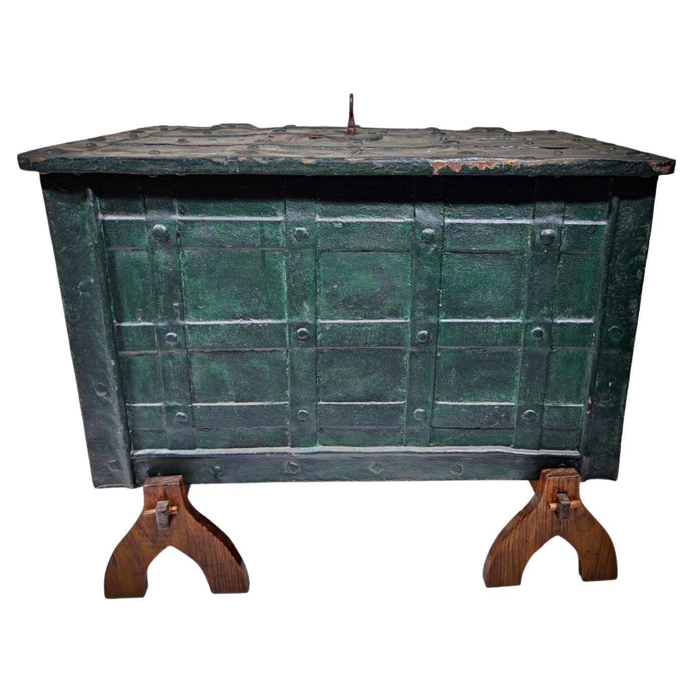 17th Century forged Iron Safe strong box For Sale