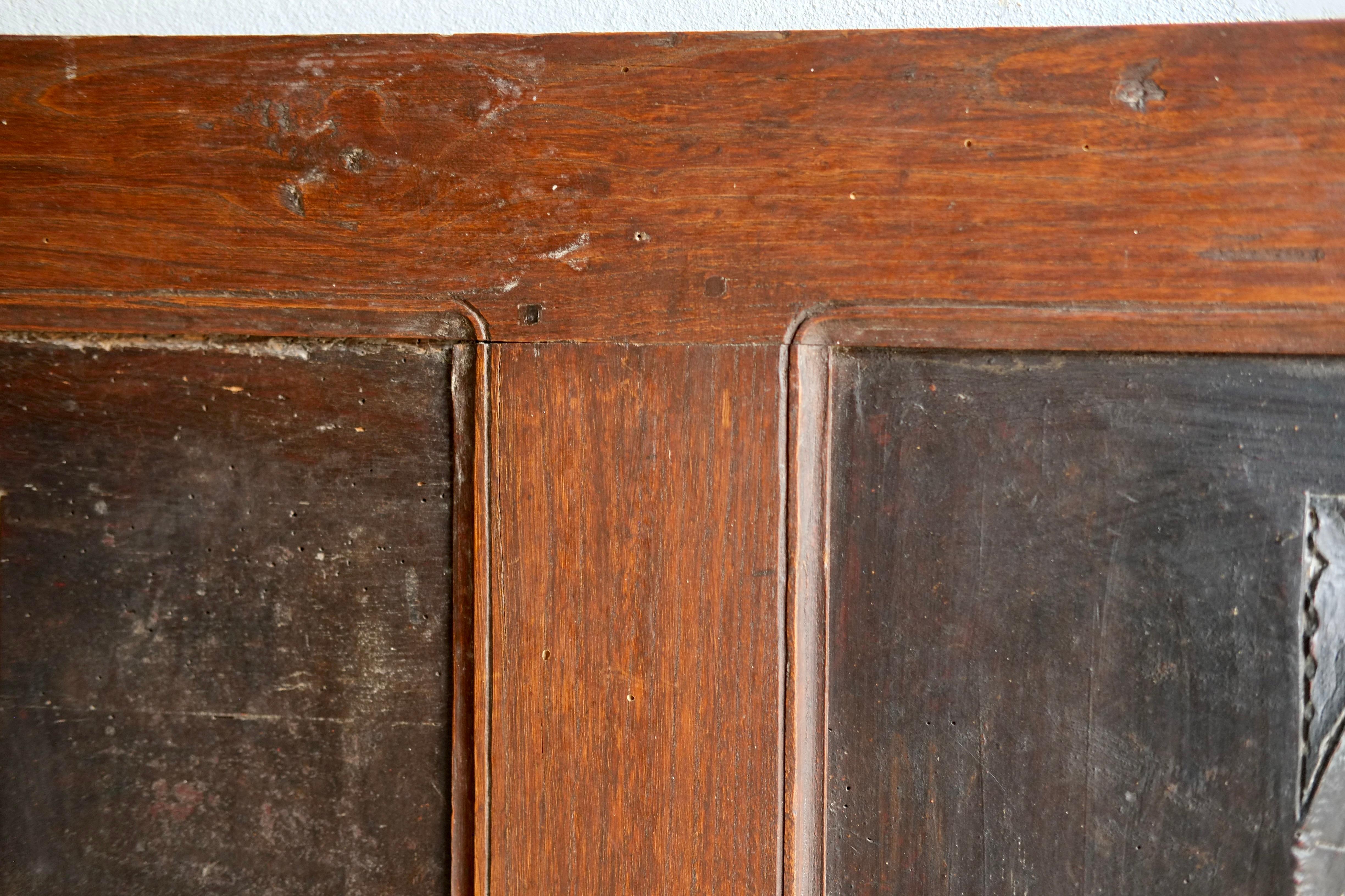 Gerahmte geschnitzte Tafeln aus dem 17. (Holz) im Angebot