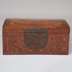 Französisches flämisches Königsholz-Intarsienkasten aus dem 17. Jahrhundert