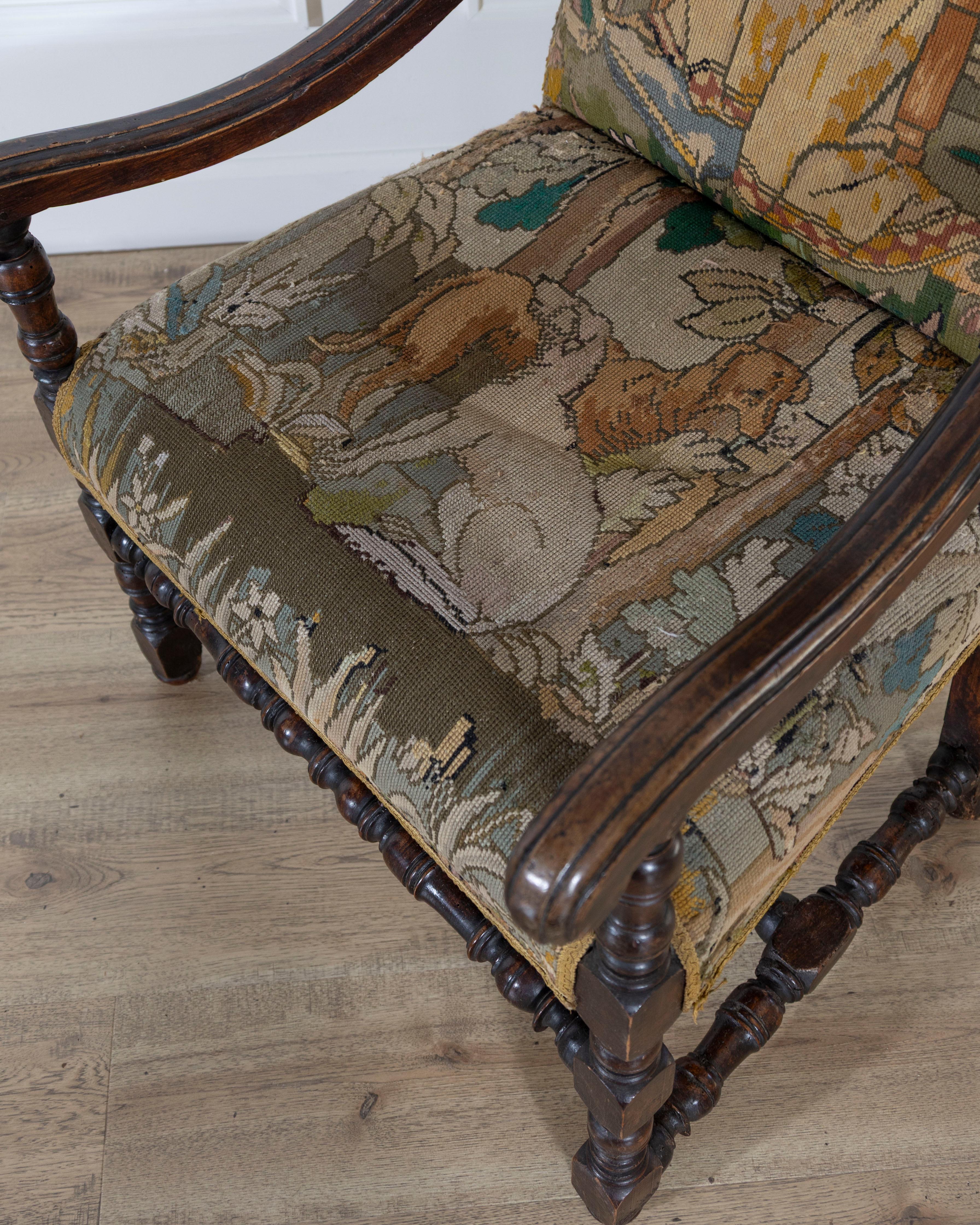 Französischer Barocksessel aus Nussbaum mit Petit-Point-Wandteppich aus dem 17. Jahrhundert im Angebot 4