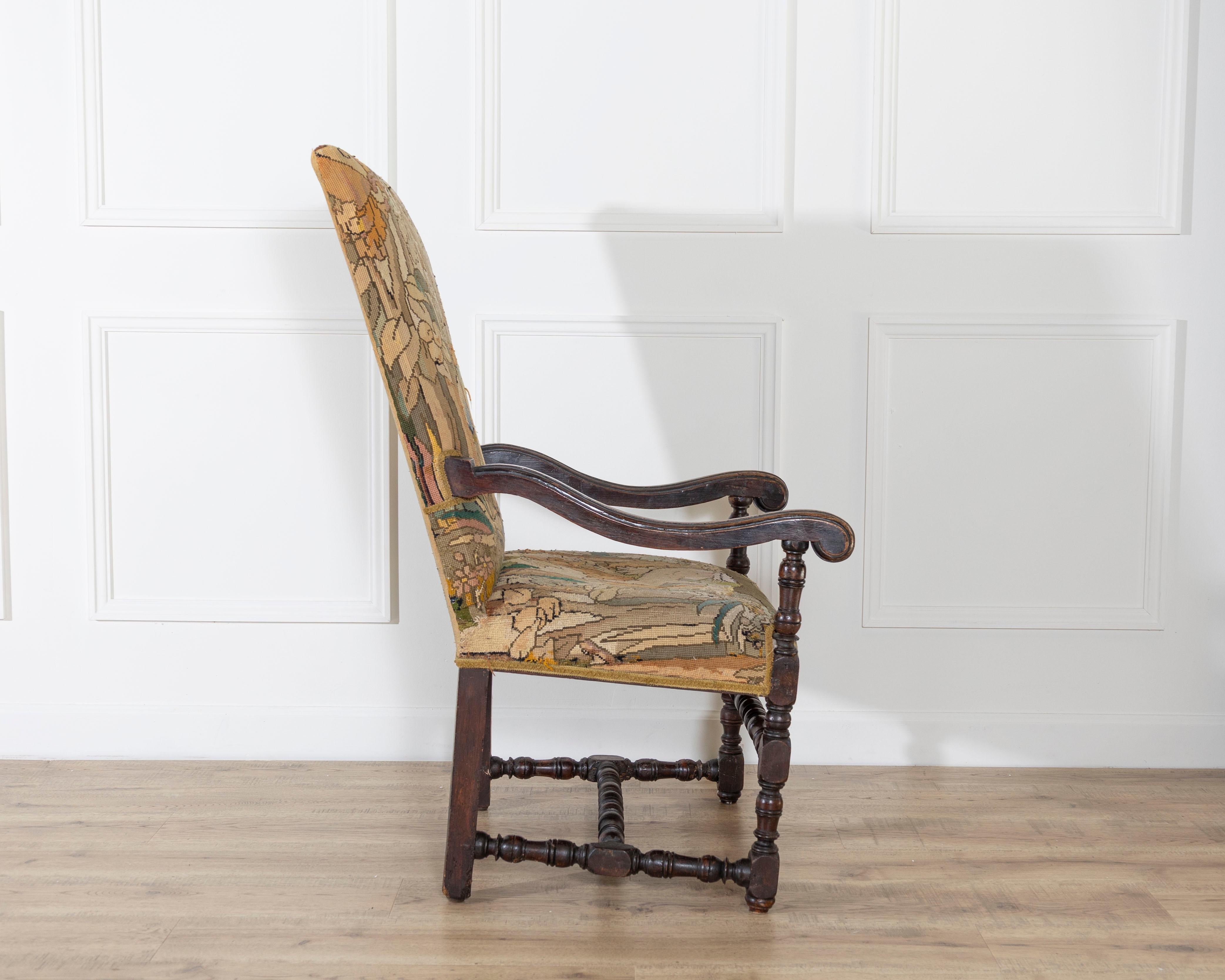 Französischer Barocksessel aus Nussbaum mit Petit-Point-Wandteppich aus dem 17. Jahrhundert im Zustand „Gut“ im Angebot in Atlanta, GA
