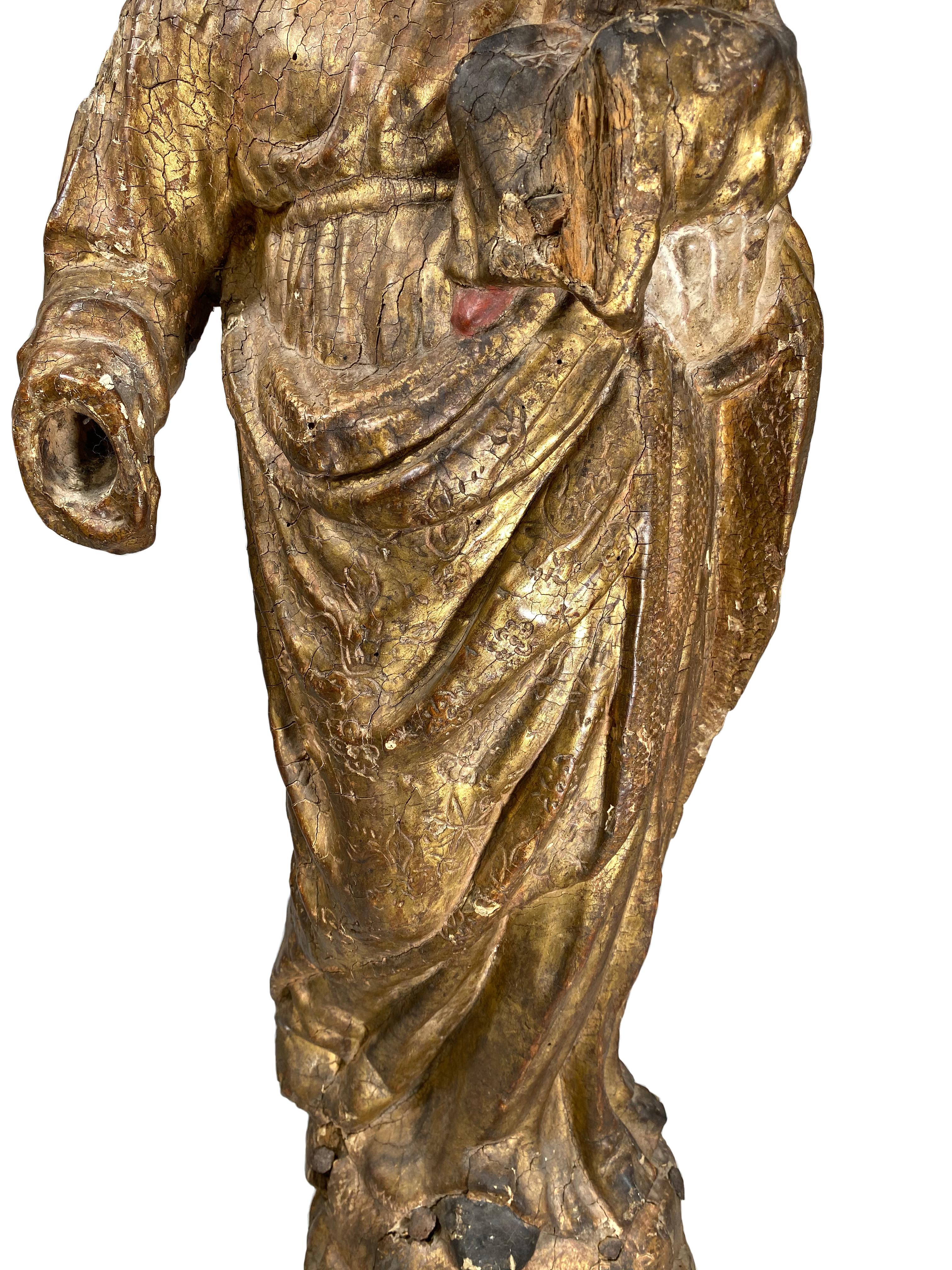 17. Jahrhundert Französisch geschnitzte Polychrome Statue aus vergoldetem Holz:: Jungfrau und Kind (Polychromiert)