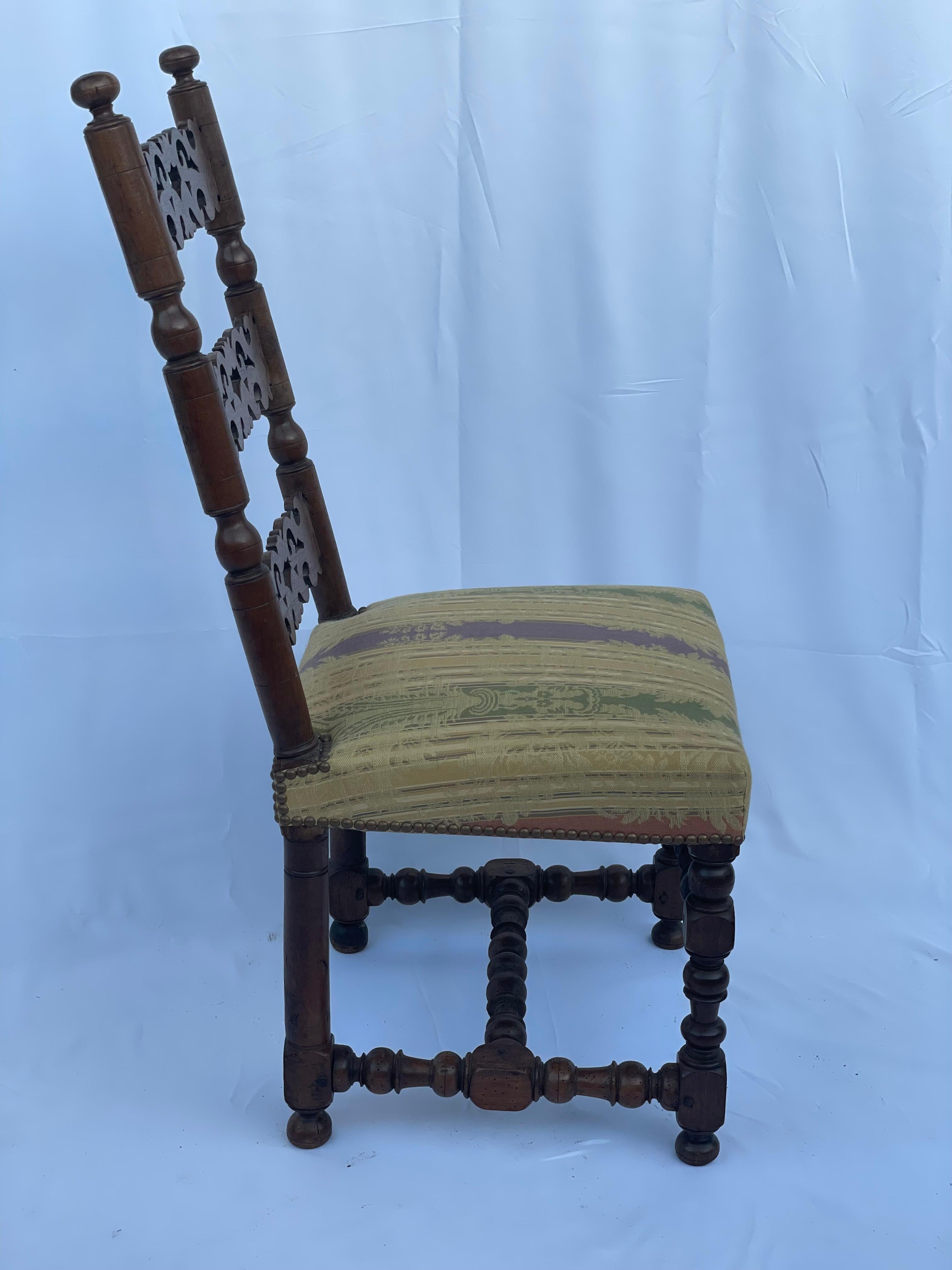 17th Century French Chair In Good Condition For Sale In palm beach, FL